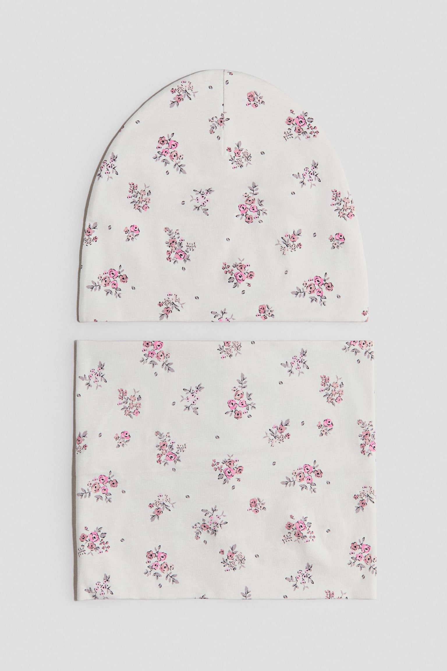 2-delige set - muts en colsjaal - Lichtbeige/bloemen/Wit/bloemen/Dusty roze/bessen/Roomwit/bloemen/Lichtroze/hartje/Wit/bloemen/Beige/luipaarddessin