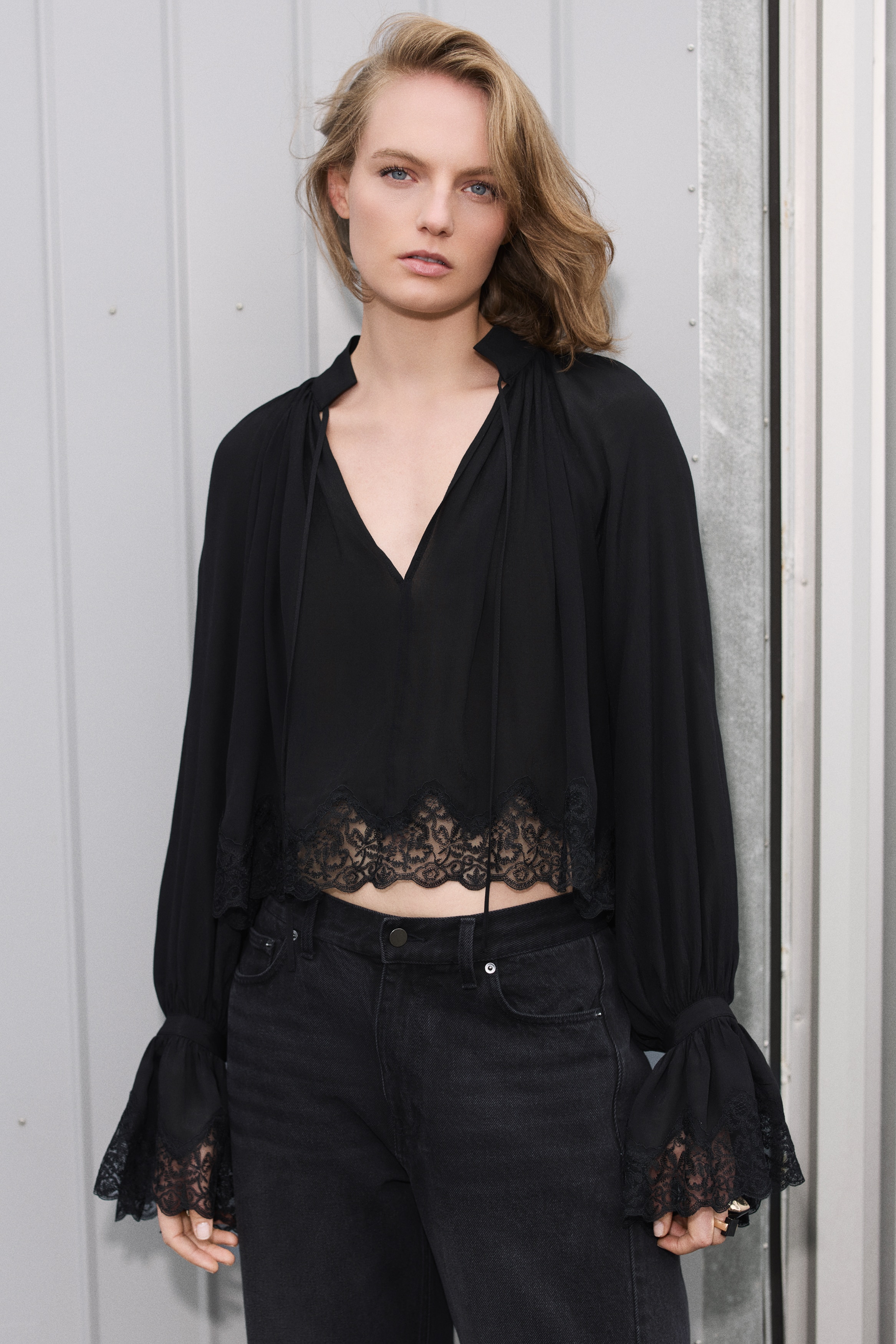 Lace-trimmed viscose blouseModel