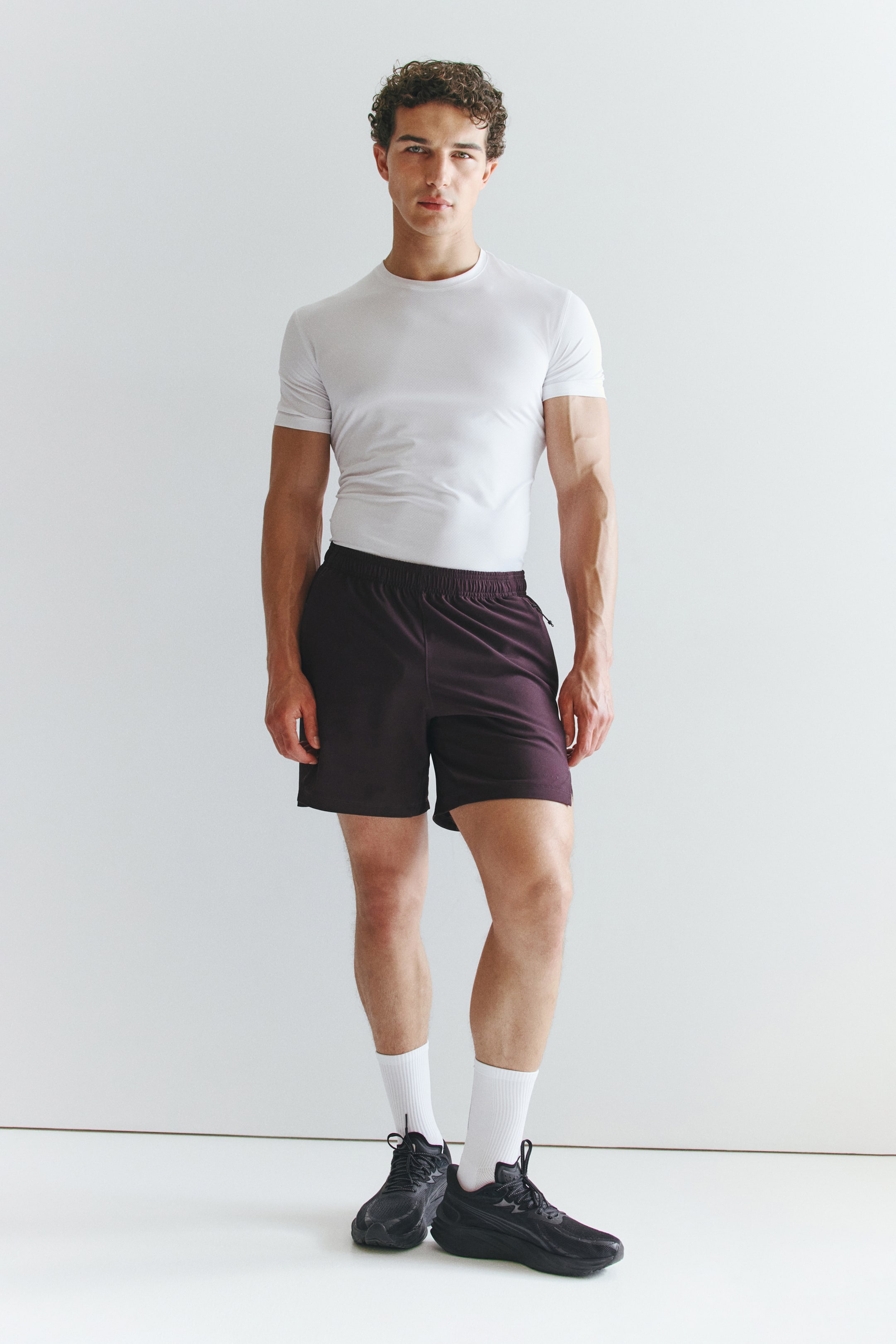 T-shirt sport Ă©pousant les muscles en DryMoveđ
Ș