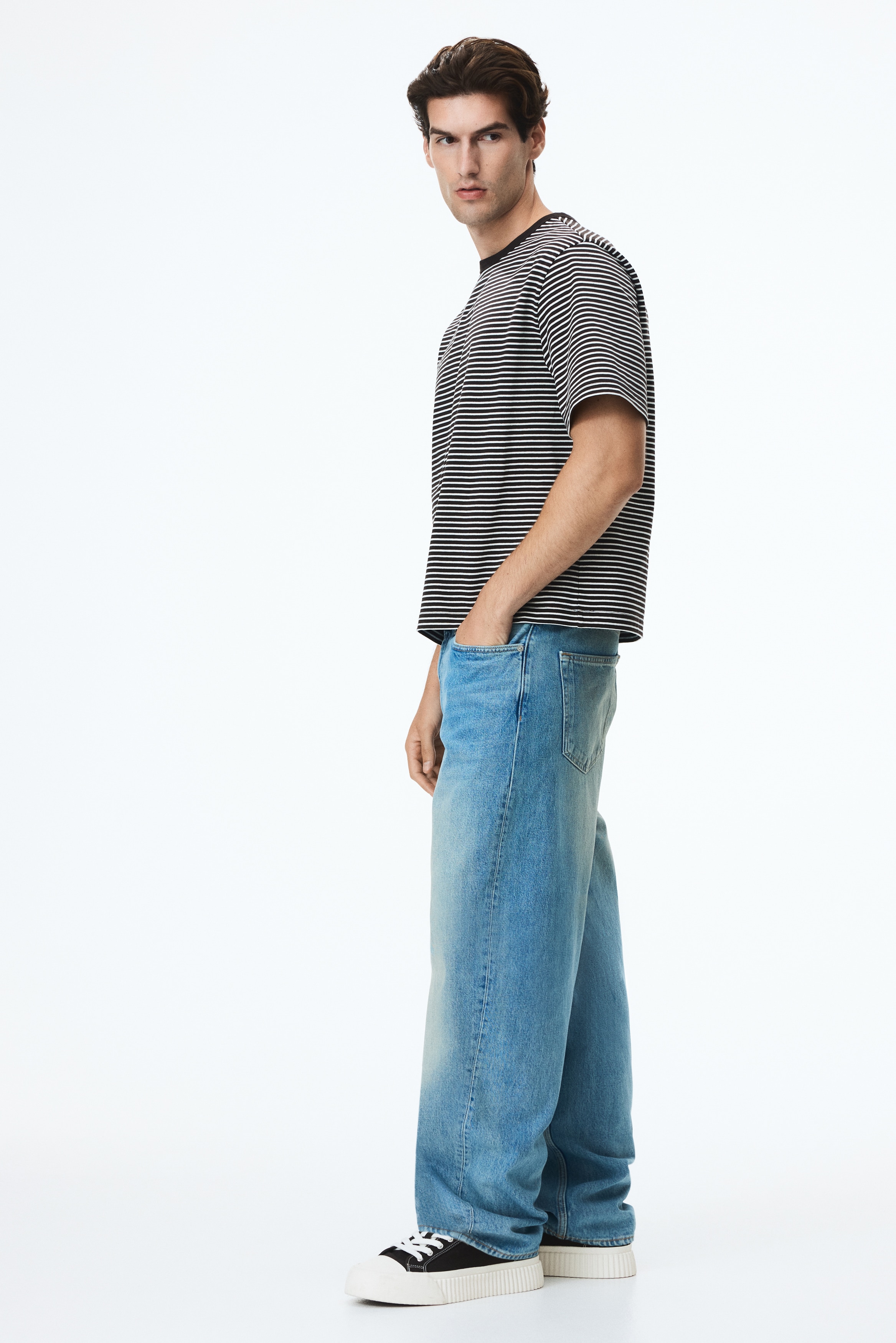 Barrel Loose Jeans