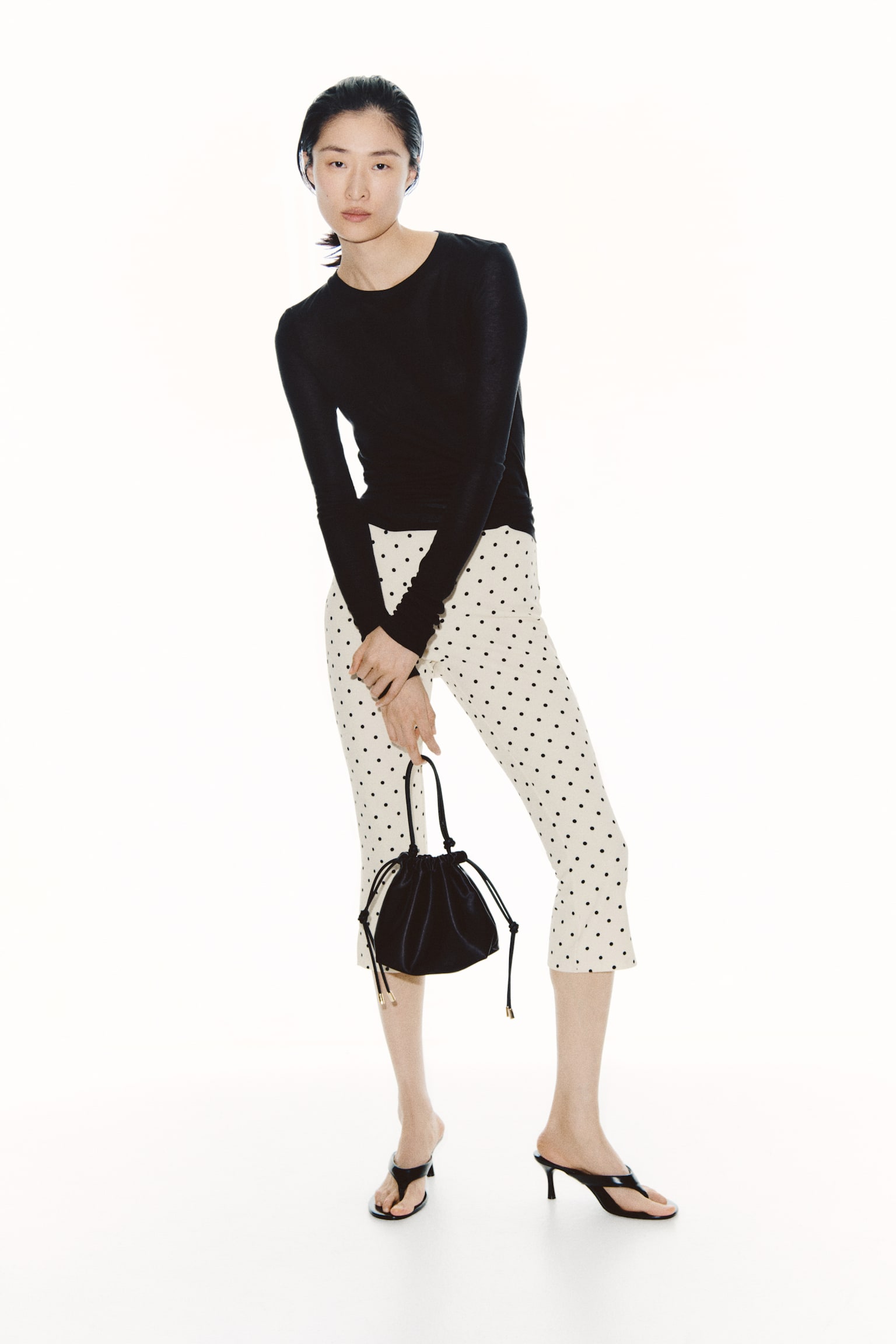 Женские брюки H&M Printed Capri, цвет: Кремовый / В горошек — фото 3