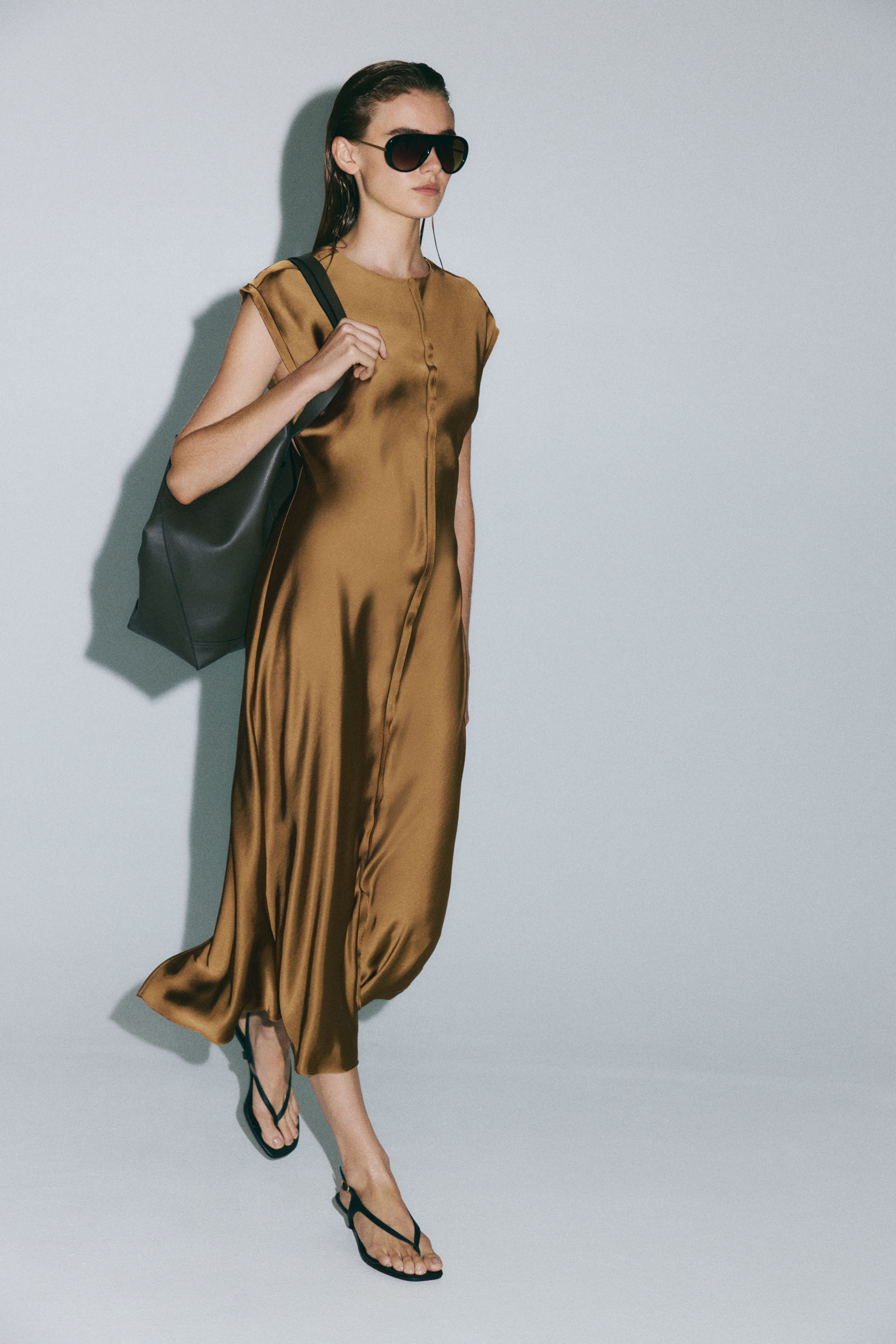 Robe midi en satin