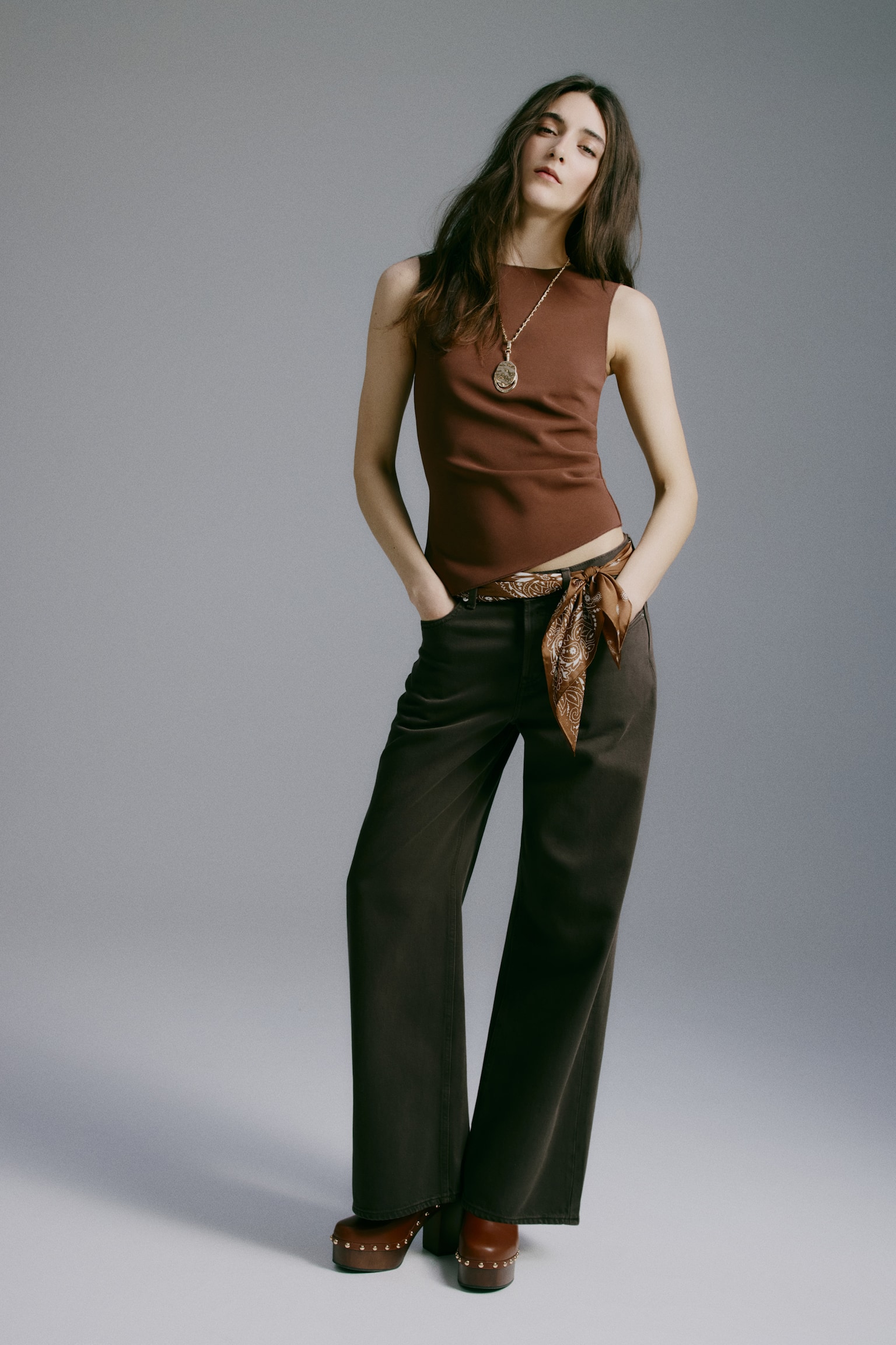 不對稱上衣 - 咖啡色/黑色 - 2