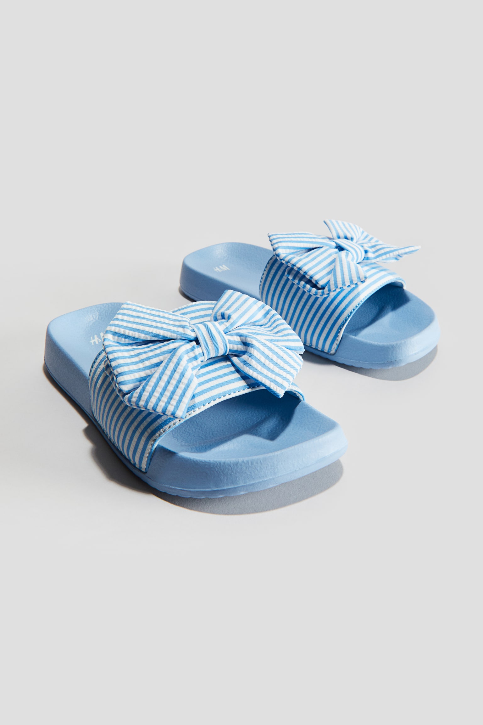 Pool shoes - Light blue/Striped/Pink/Multi-coloured/Black/White/Bow - 1