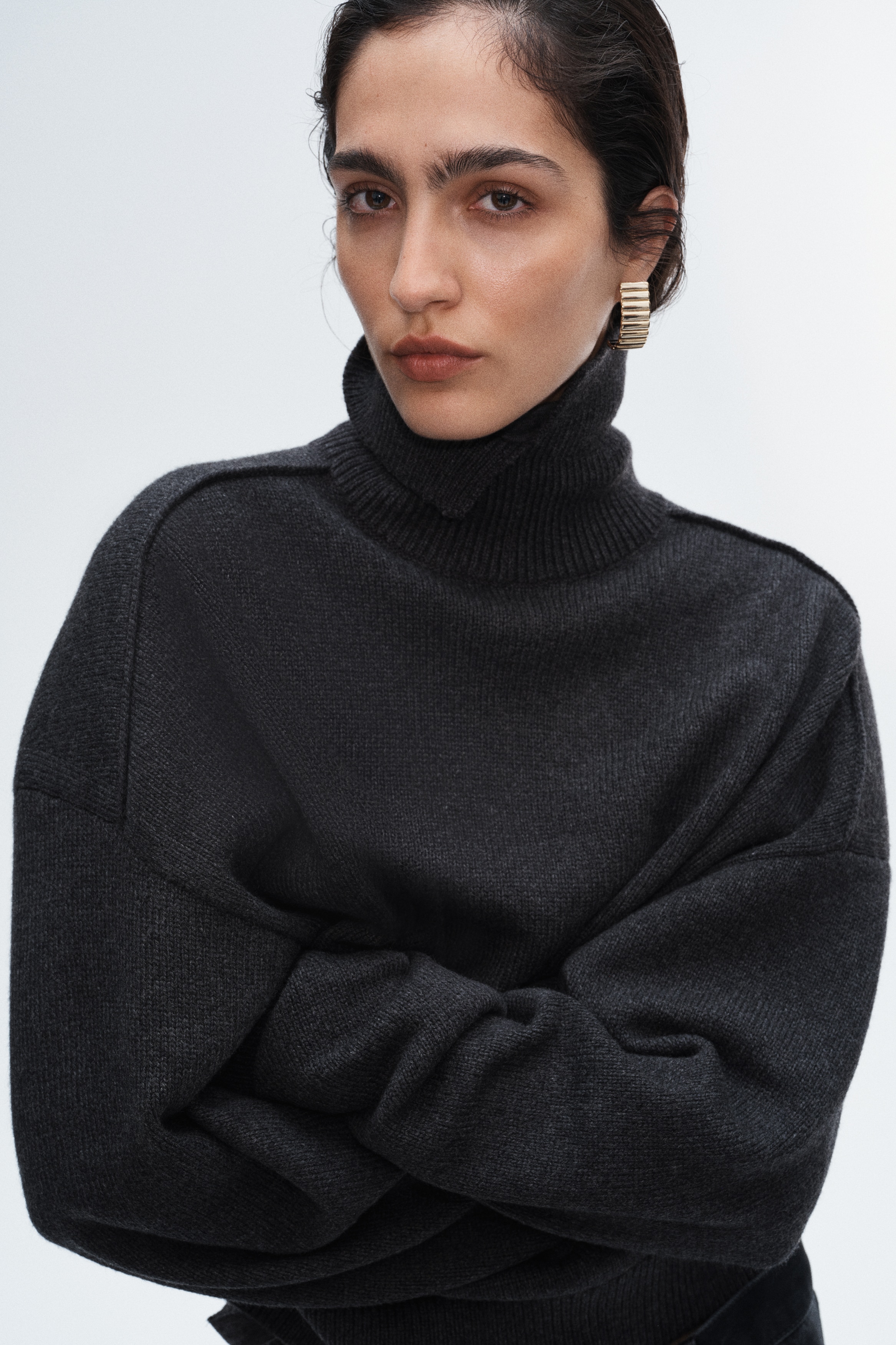 Rollkragenpullover aus KaschmirgemischModell