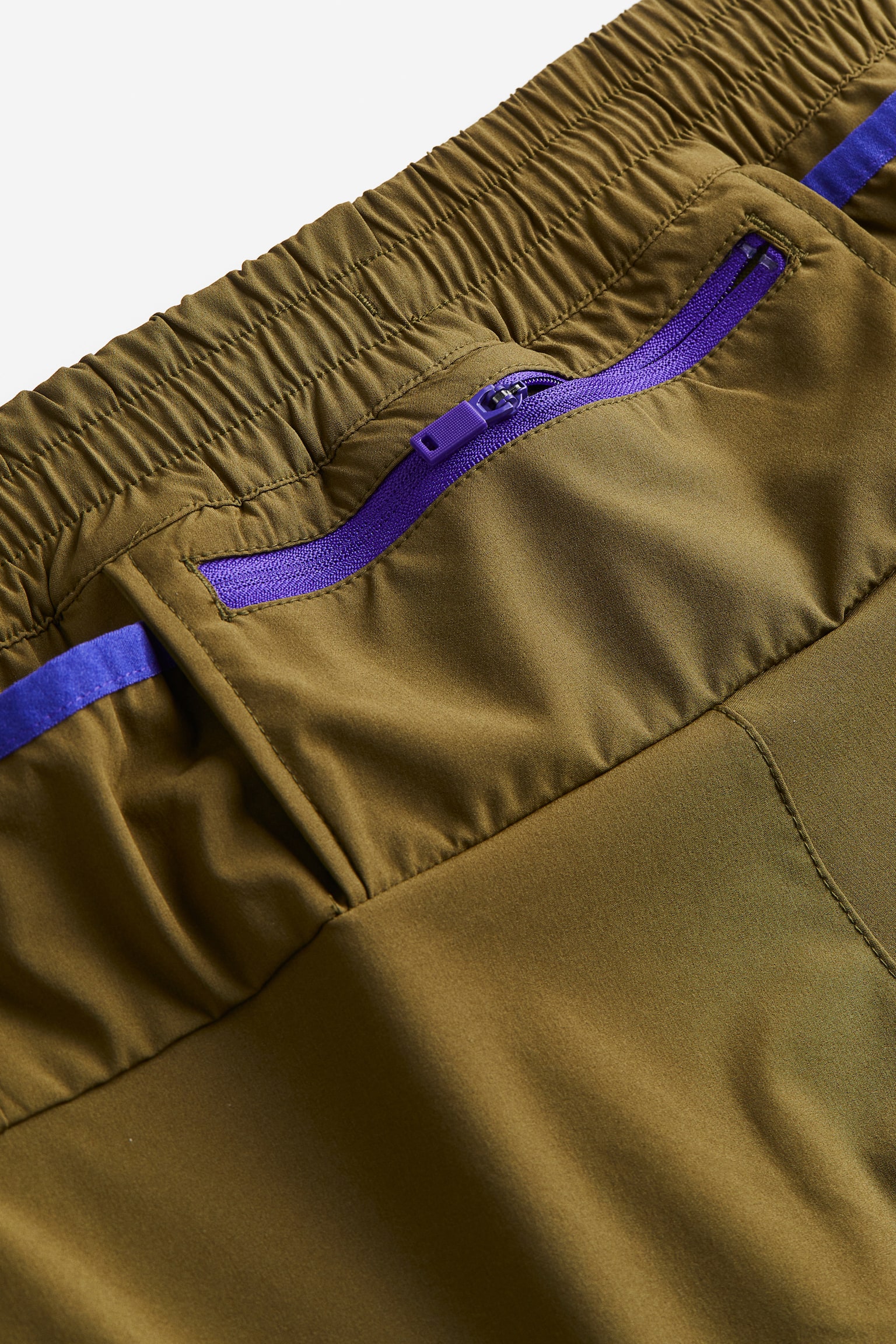 Slim Fit Running Pants In DryMove™ - Dark khaki green/Black - 3