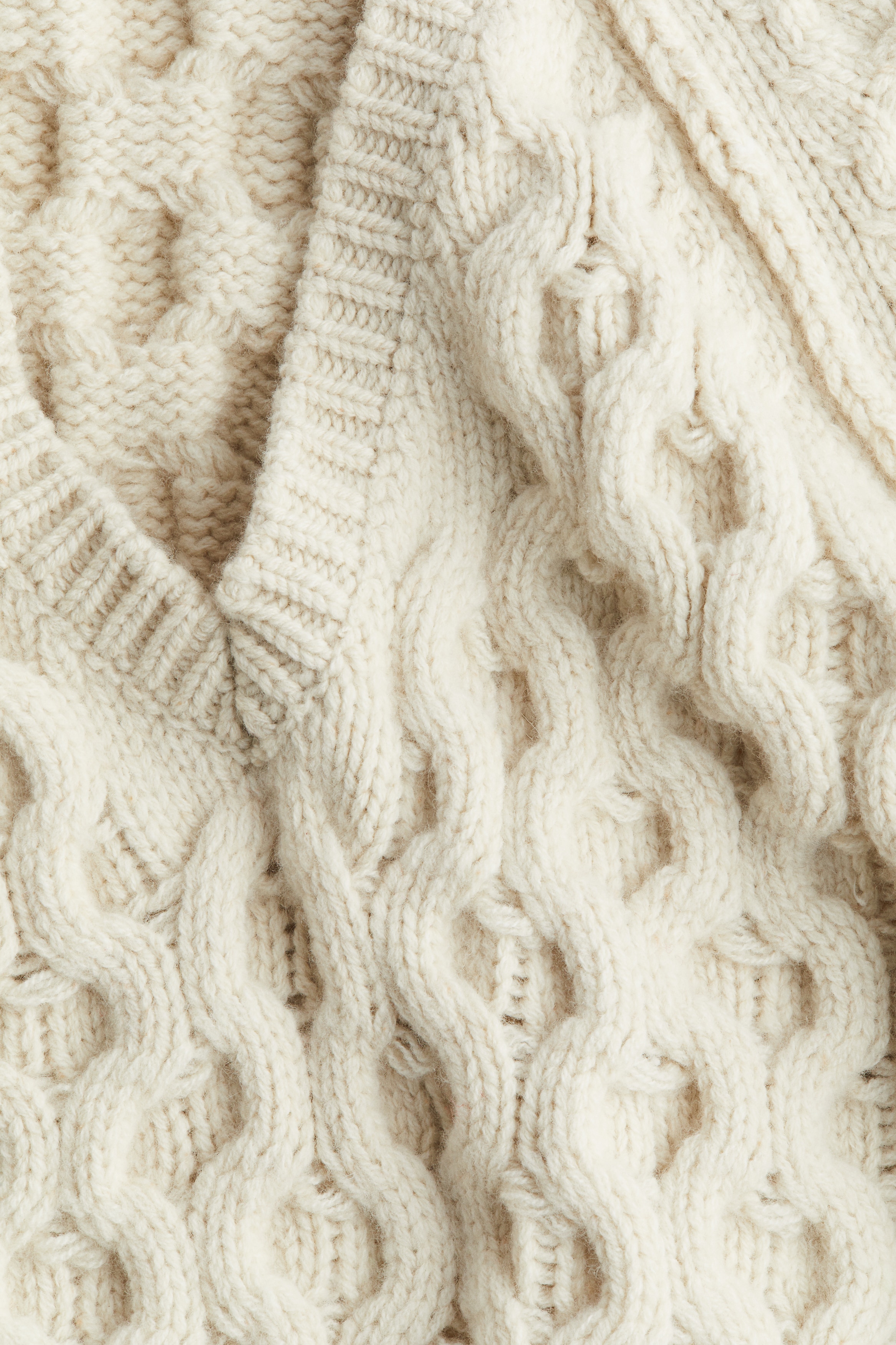 Cable-knit wool jumper