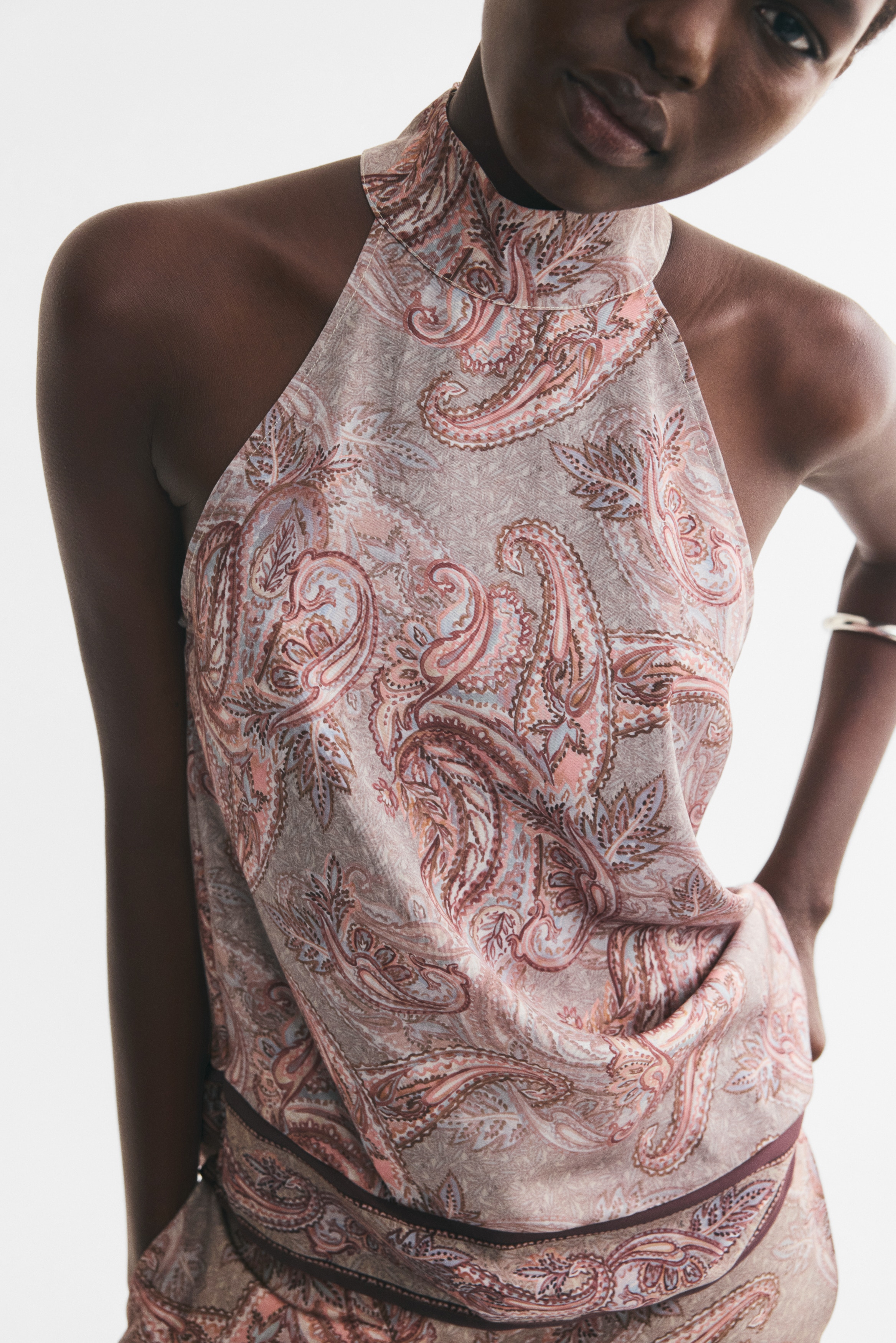 Áo satin không đối xứng - Xanh lá khói/Hoa văn paisley/Màu đỏ rượu/Màu be