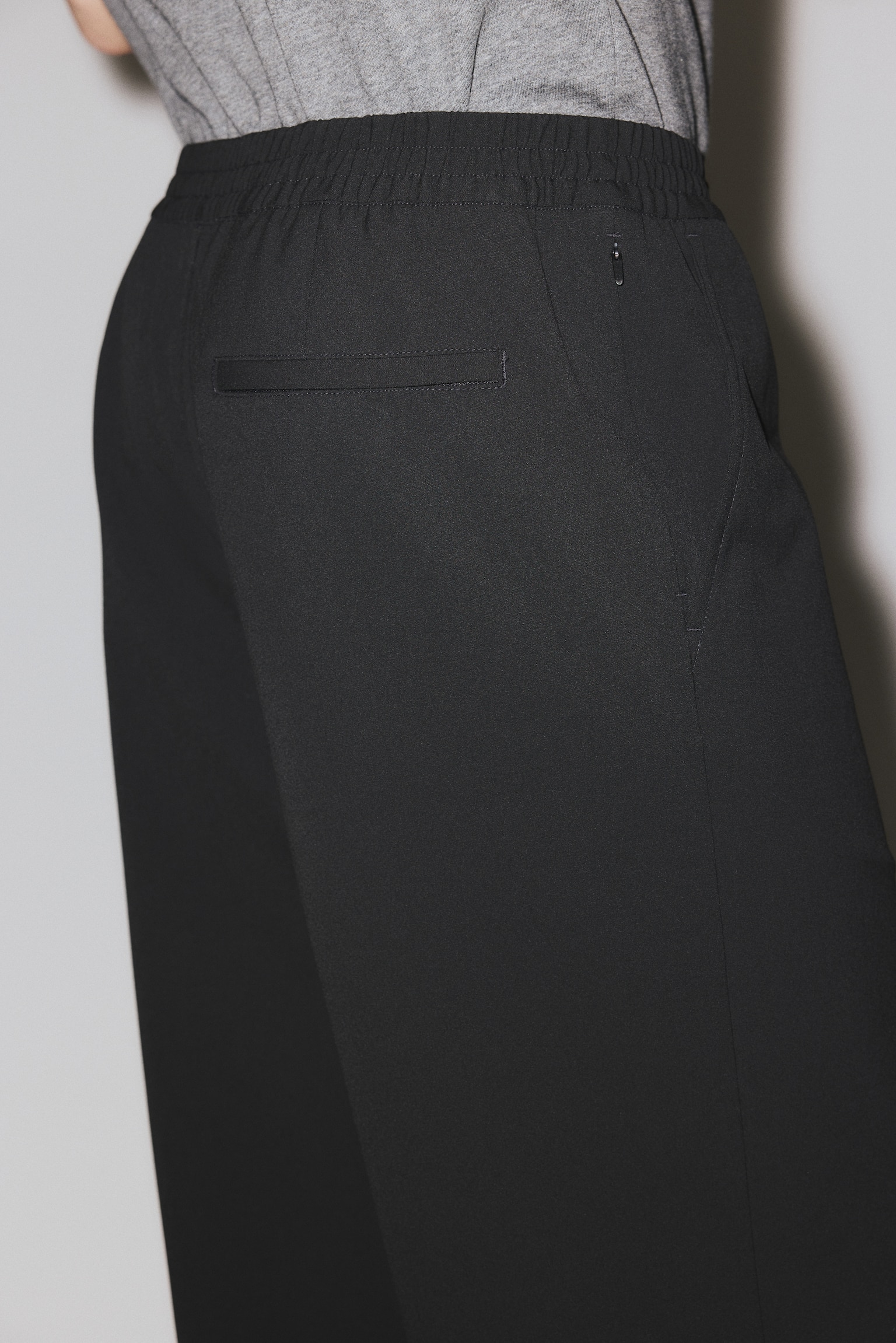 Four-way Stretch Wide Pull-on trousers - Black/Dark brown - 3