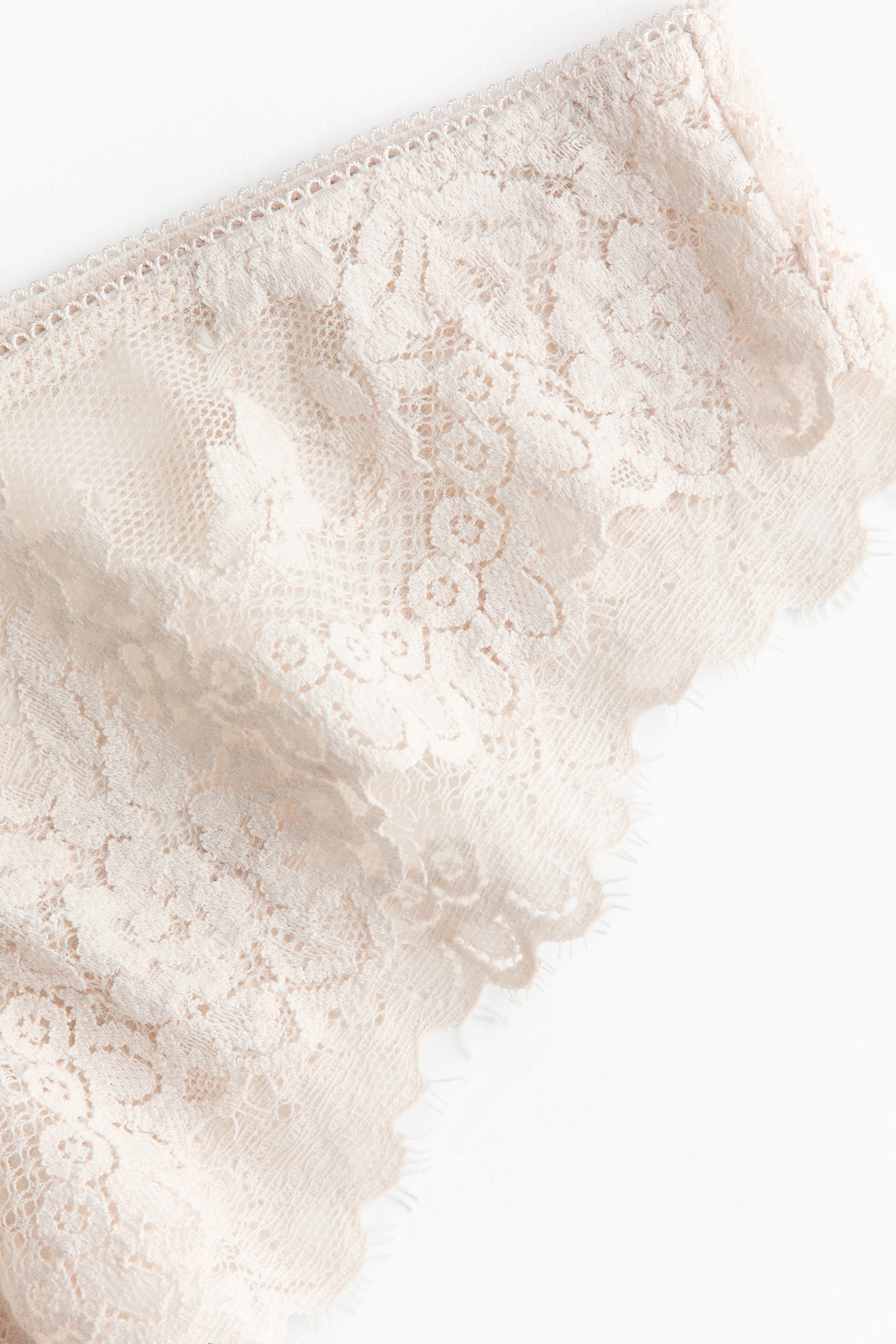 Lot de 2 culottes brésiliennes en dentelle