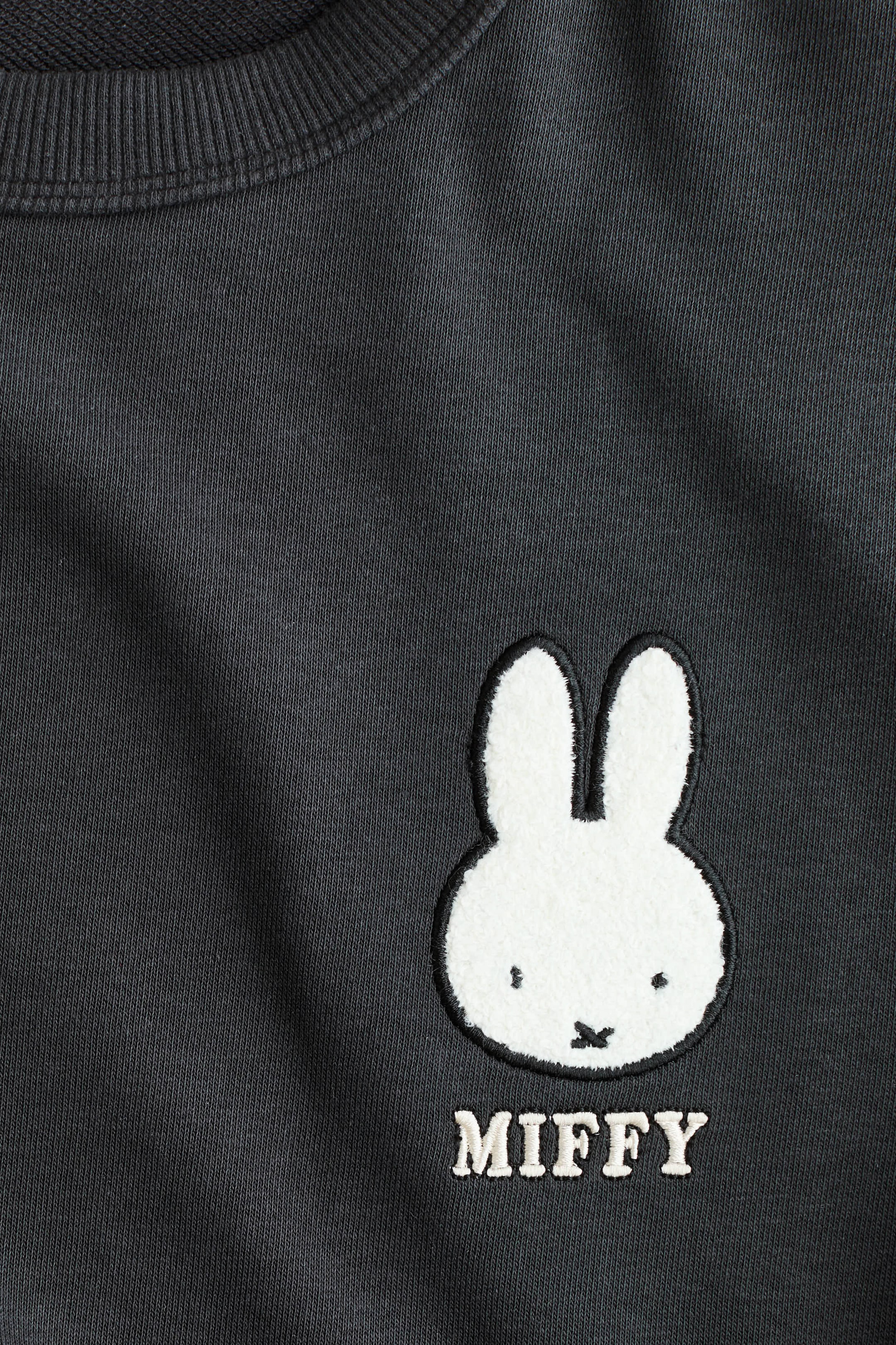 Ampliar la imagen: Playera con diseño - Gris oscuro/Miffy - Kids | H&M MX 4