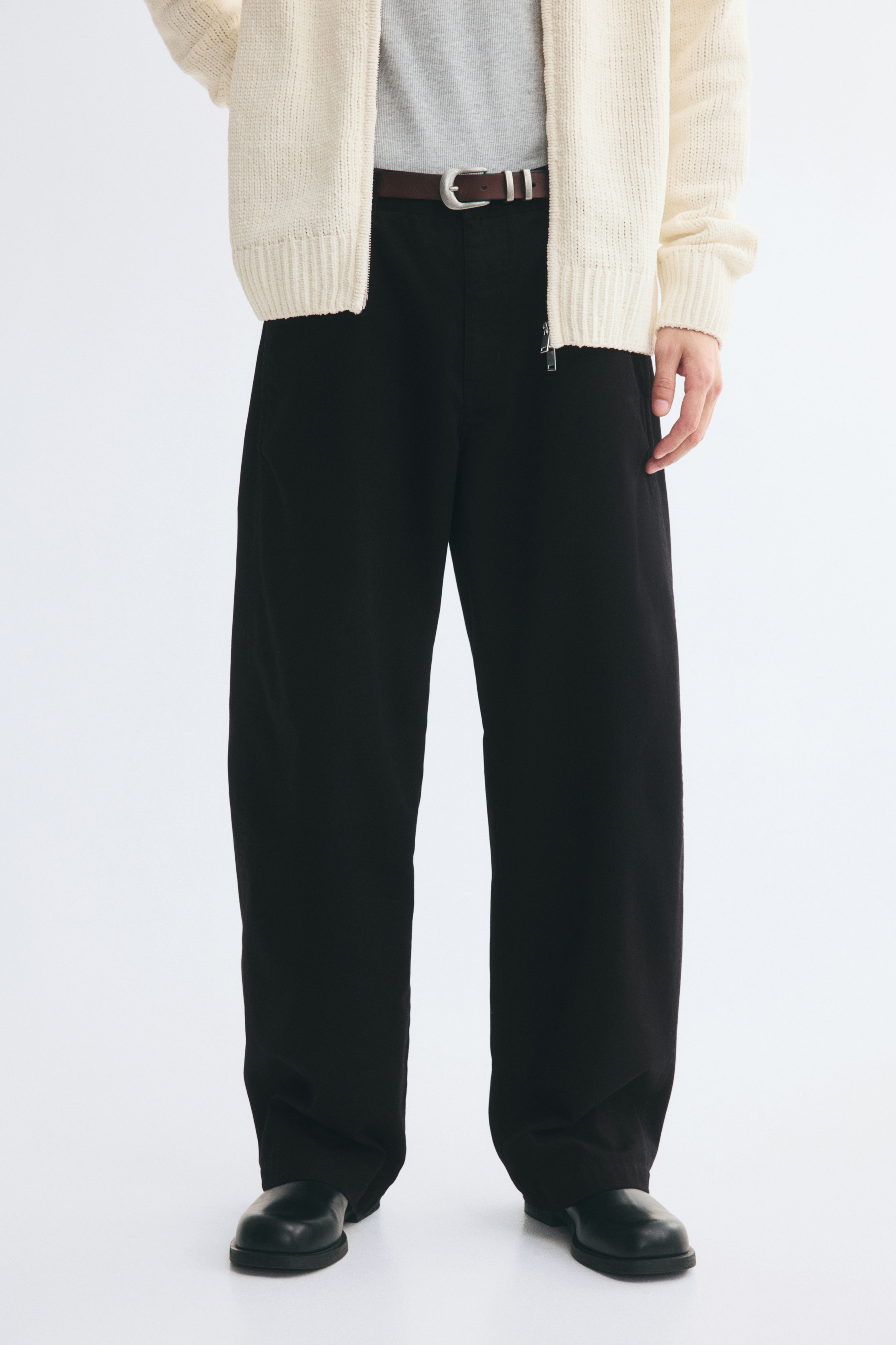 Relaxed-Fit Barrel-Leg Chinos