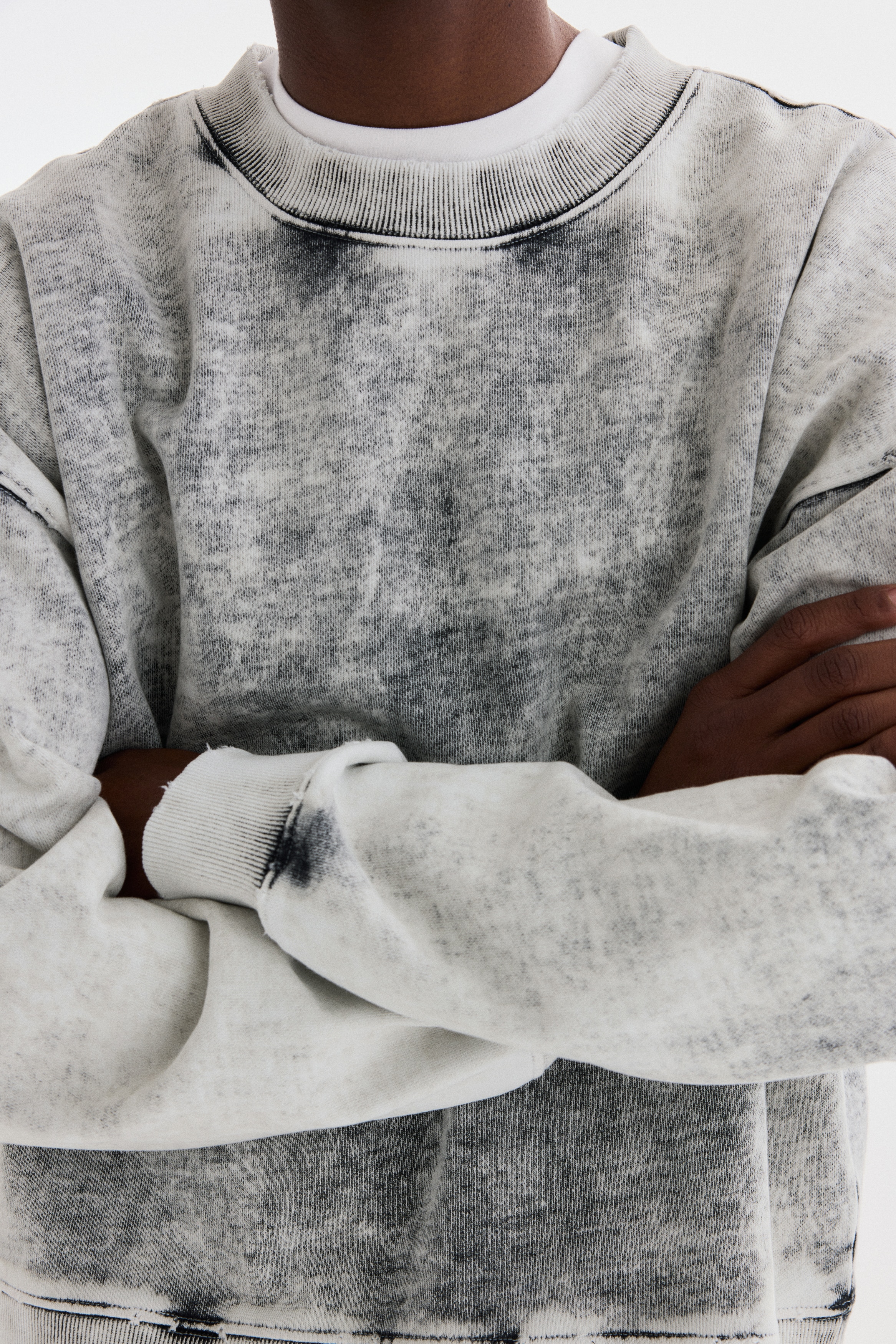 Men's Gray Oversized-Fit Washed Sweatshirt | H&M US