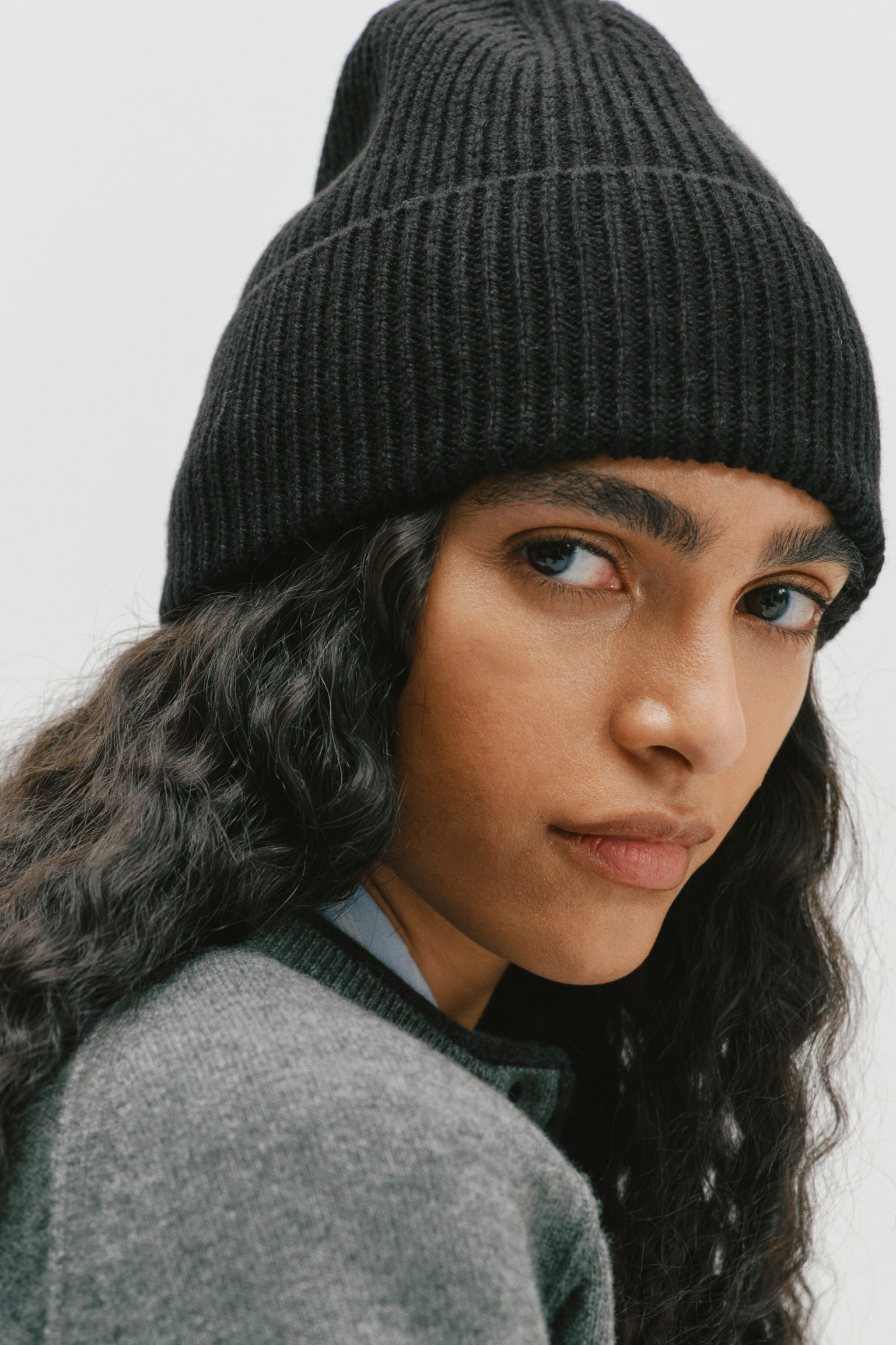 Rib-knit beanie - Black/Light beige - 1