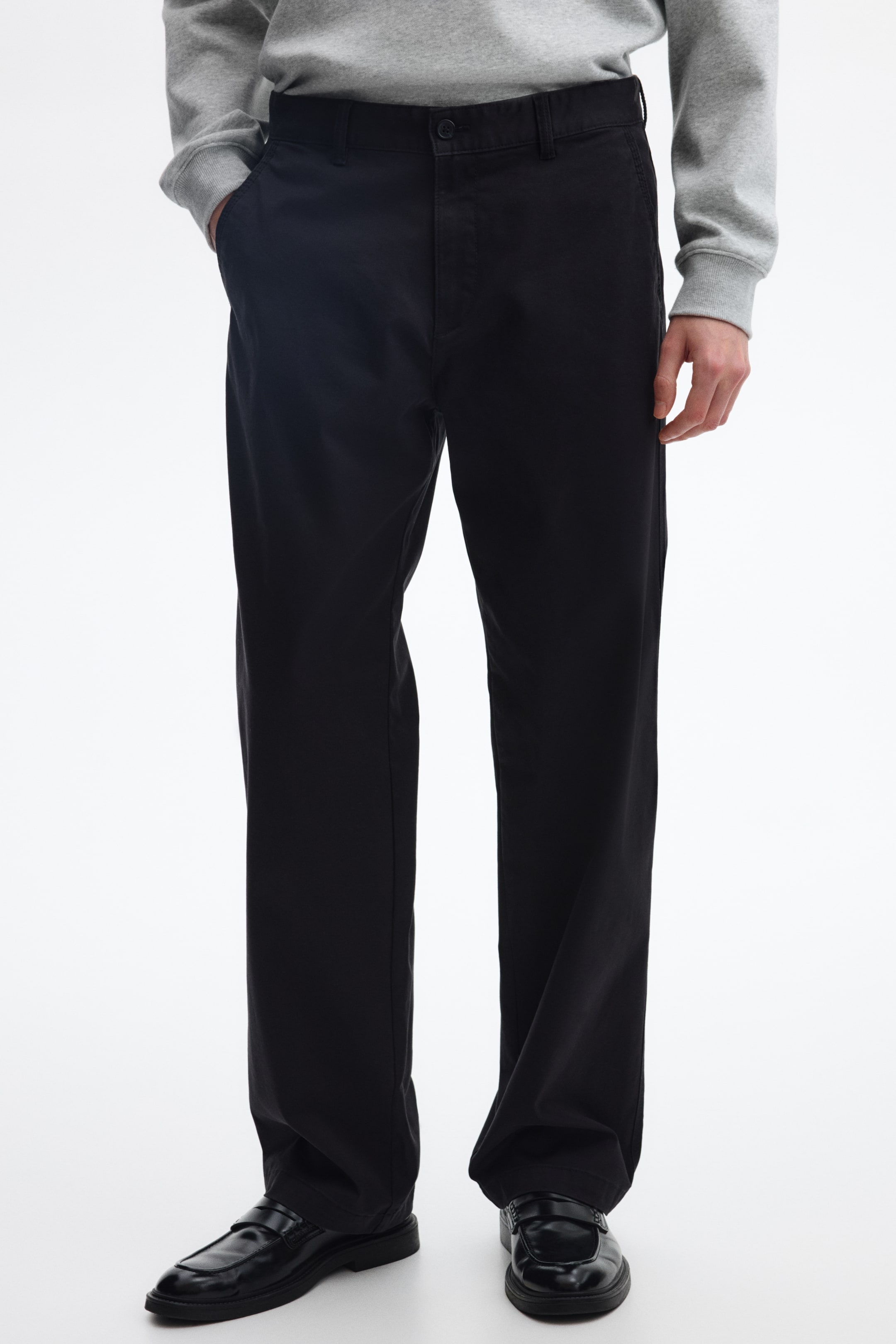 Men’s Black Relaxed-Fit Cotton Chinos | H&M CA