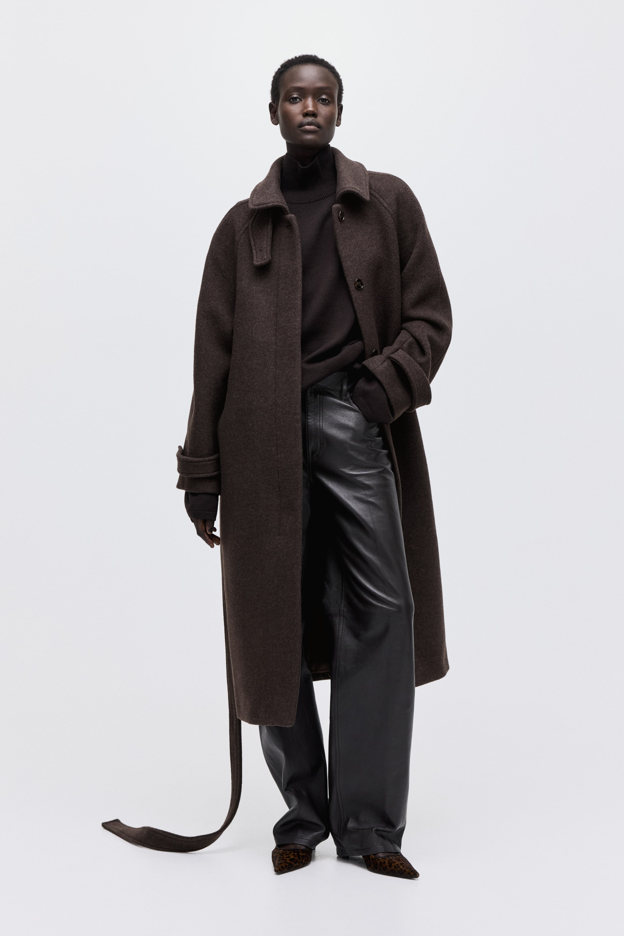 Agrandir l'image: Manteau oversize en laine mélangée - Marron foncé - FEMME | H&M CH 1