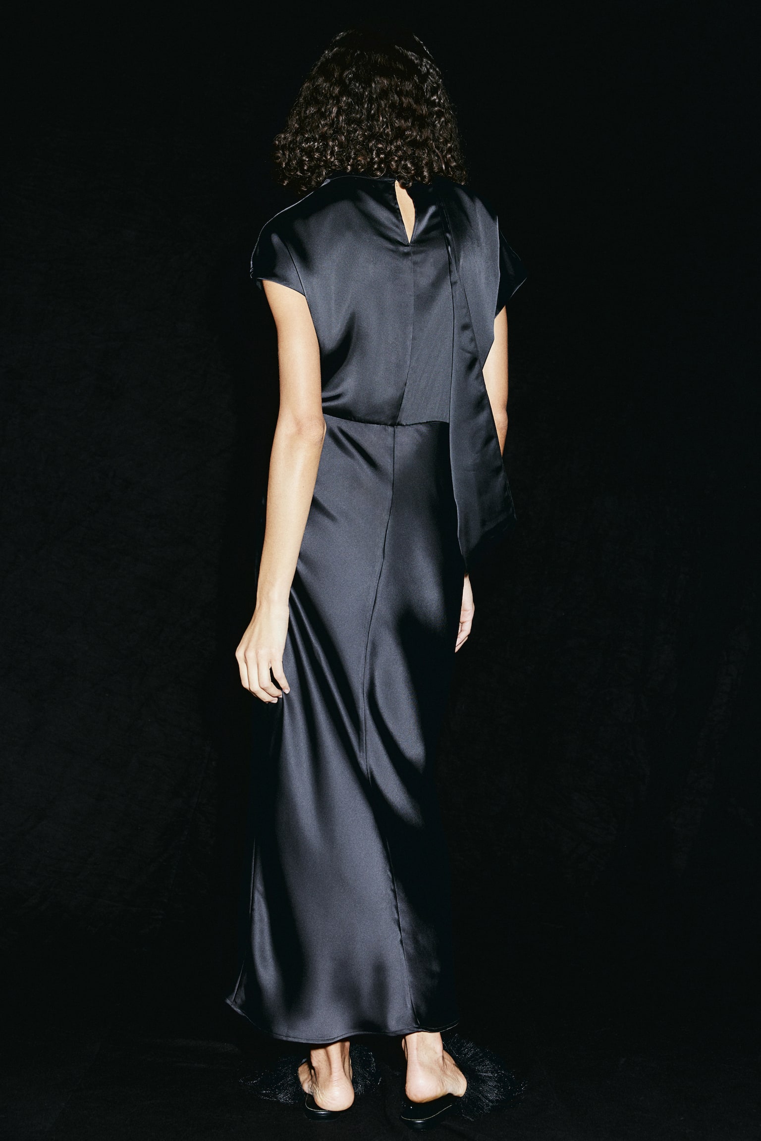 Tie-neck satin dress - Black - 5