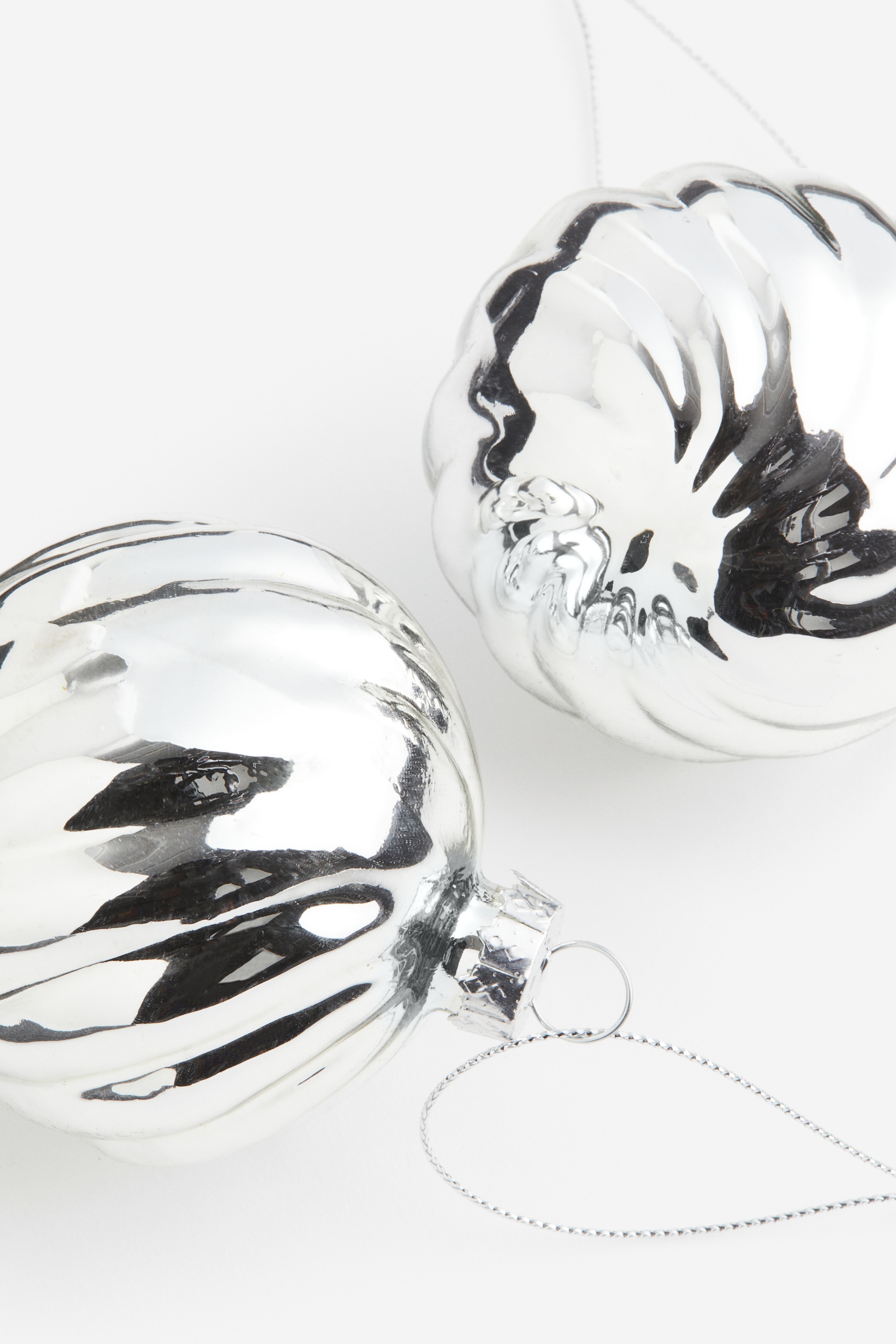 Silver-colored 2-pack Glass Ornaments at H&M Home | H&M US