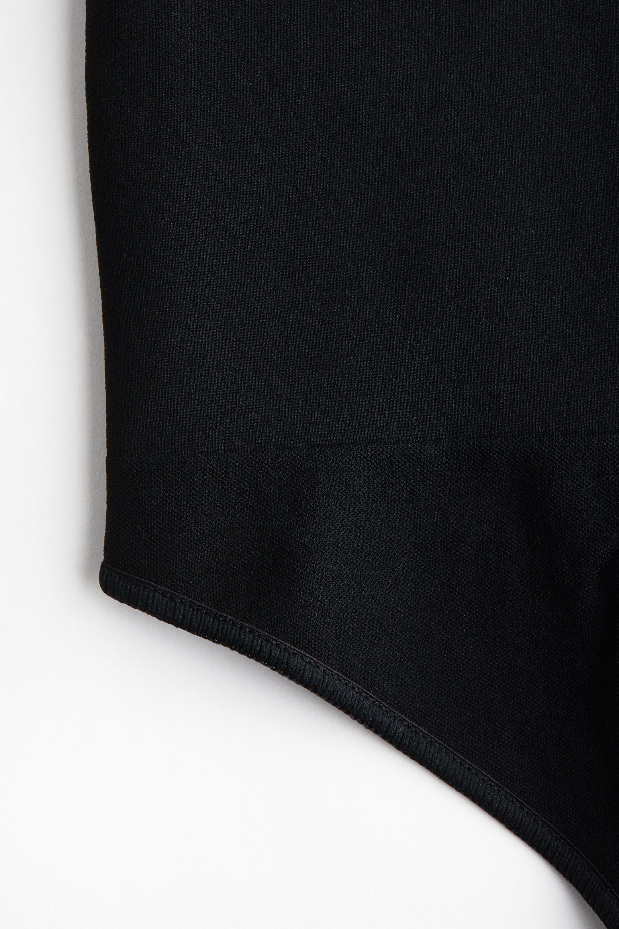 Büyük resmi görüntüle: Thong Külot Firm Shape Sculpting - Siyah - KADIN | H&M TR 7