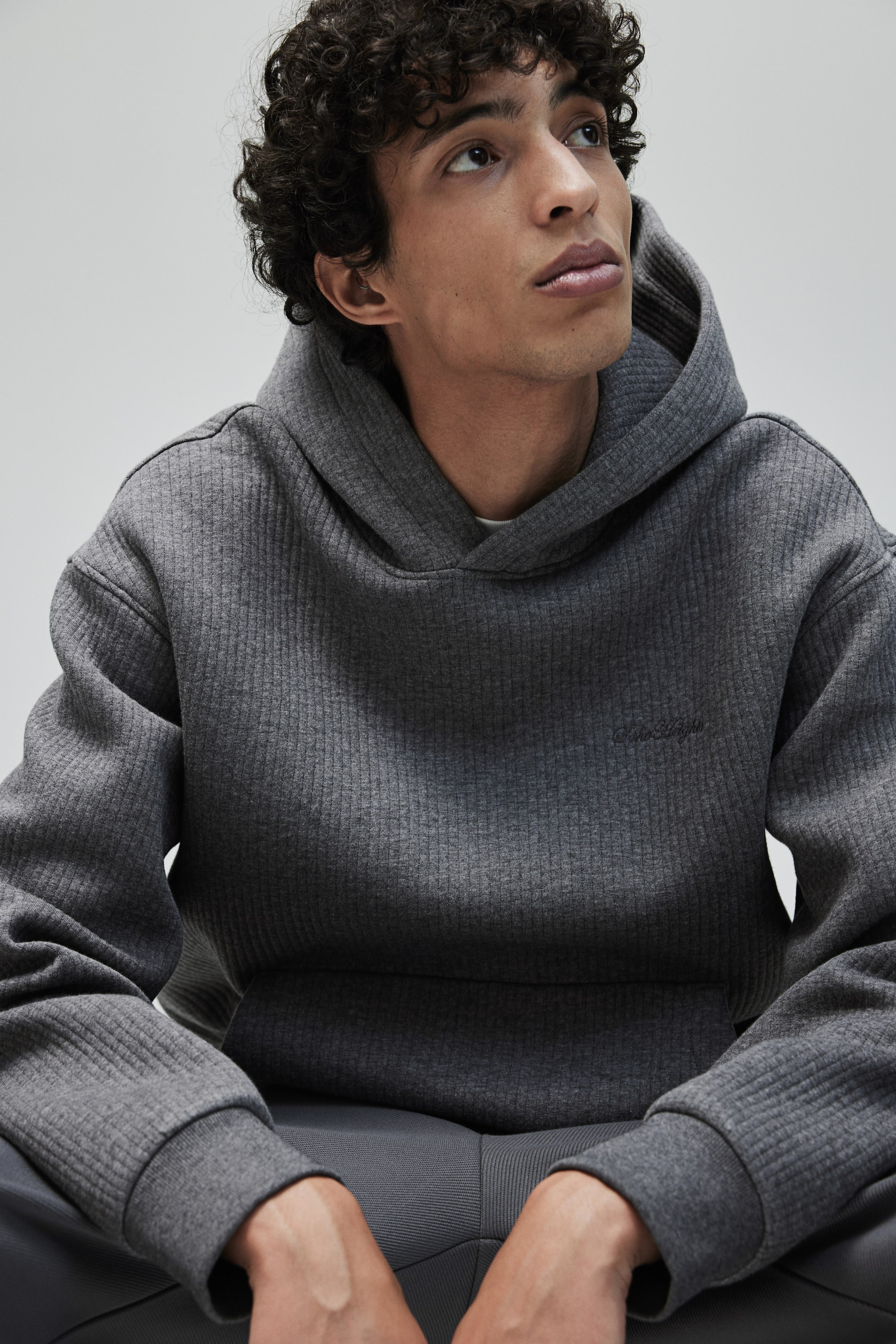 Loose Fit Ribbed hoodie - Dark grey/Soho Heights - Men | H&M GB 4