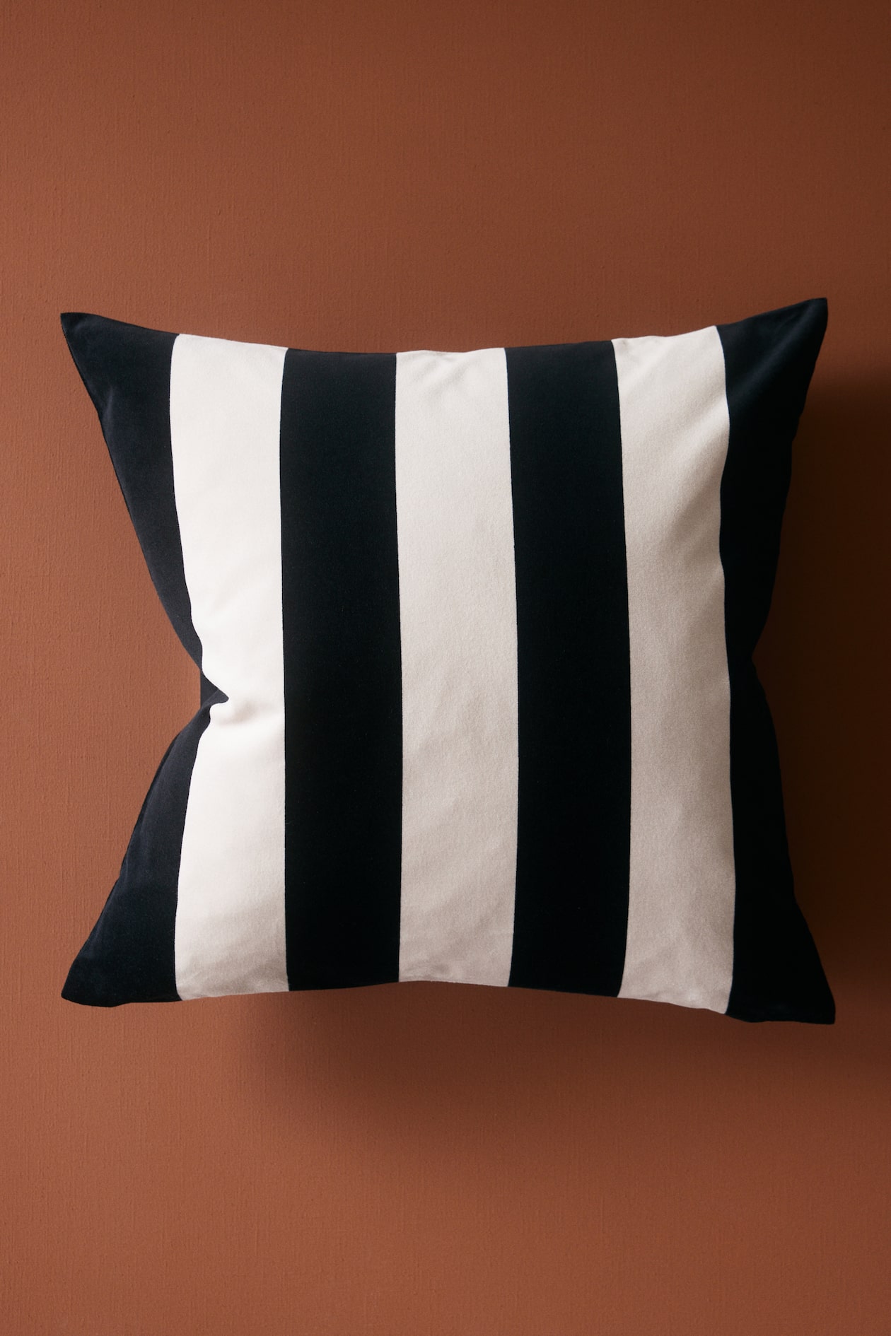 Yangest Bruin gestreepte kussenhoes veelkleurig fluwelen kussenhoes moderne Boheemse kussensloop voor bank slaapkamer woonkamer thuis kerstdecoratie, 45 x 45 cm
