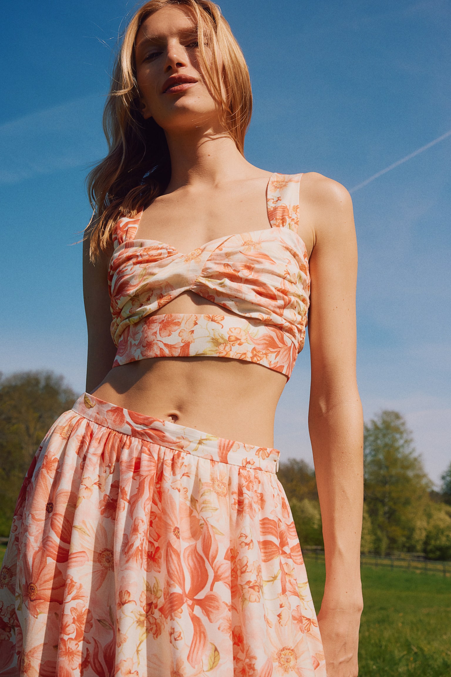 Twist-detail crop top - Coral red/Floral - 1