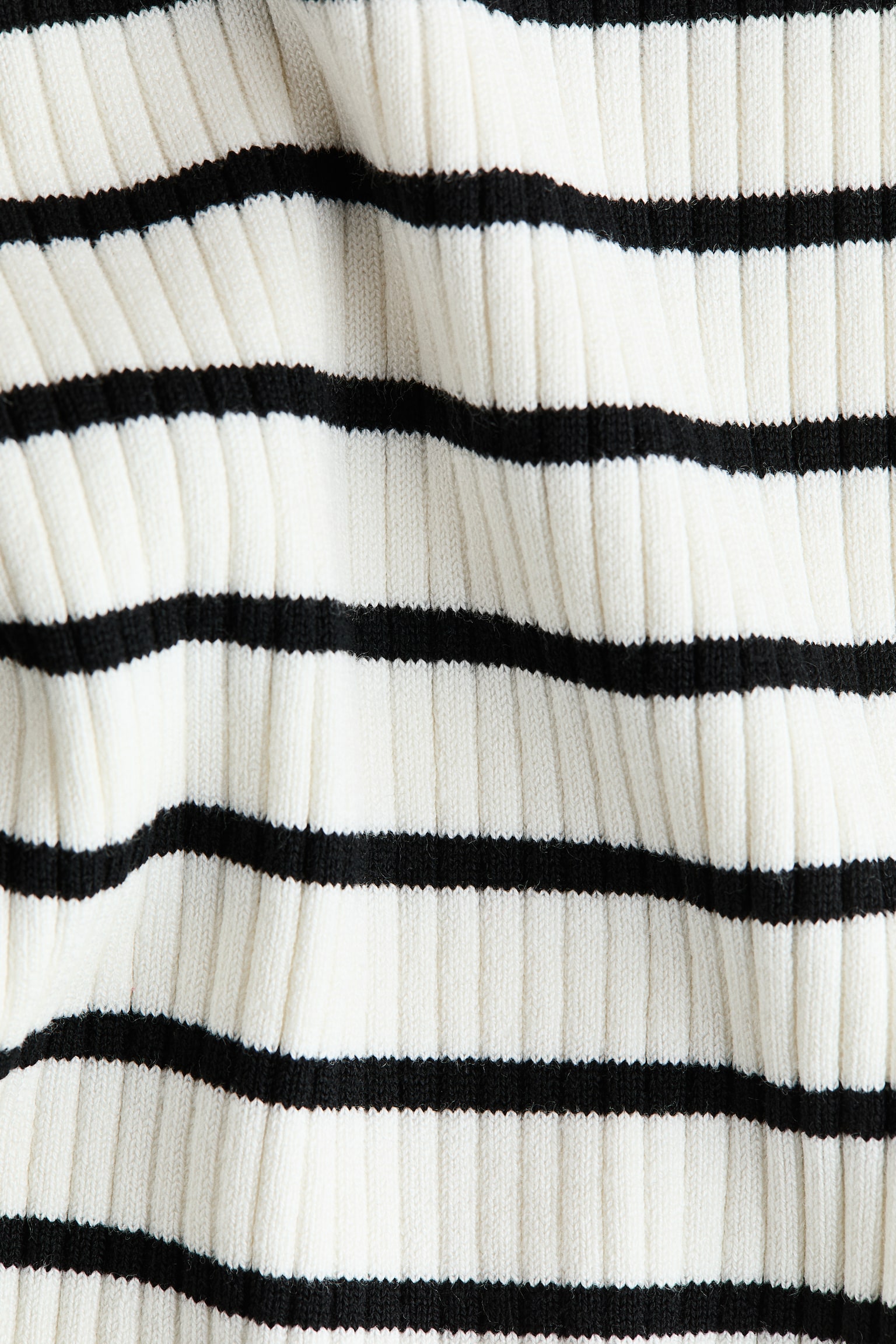 Bluză scurtă din tricot reiat - Crem/dungi/Verde-deschis/Roz-deschis/Bleumarin/dungi/Roșu-închis/Galben-pal - 2