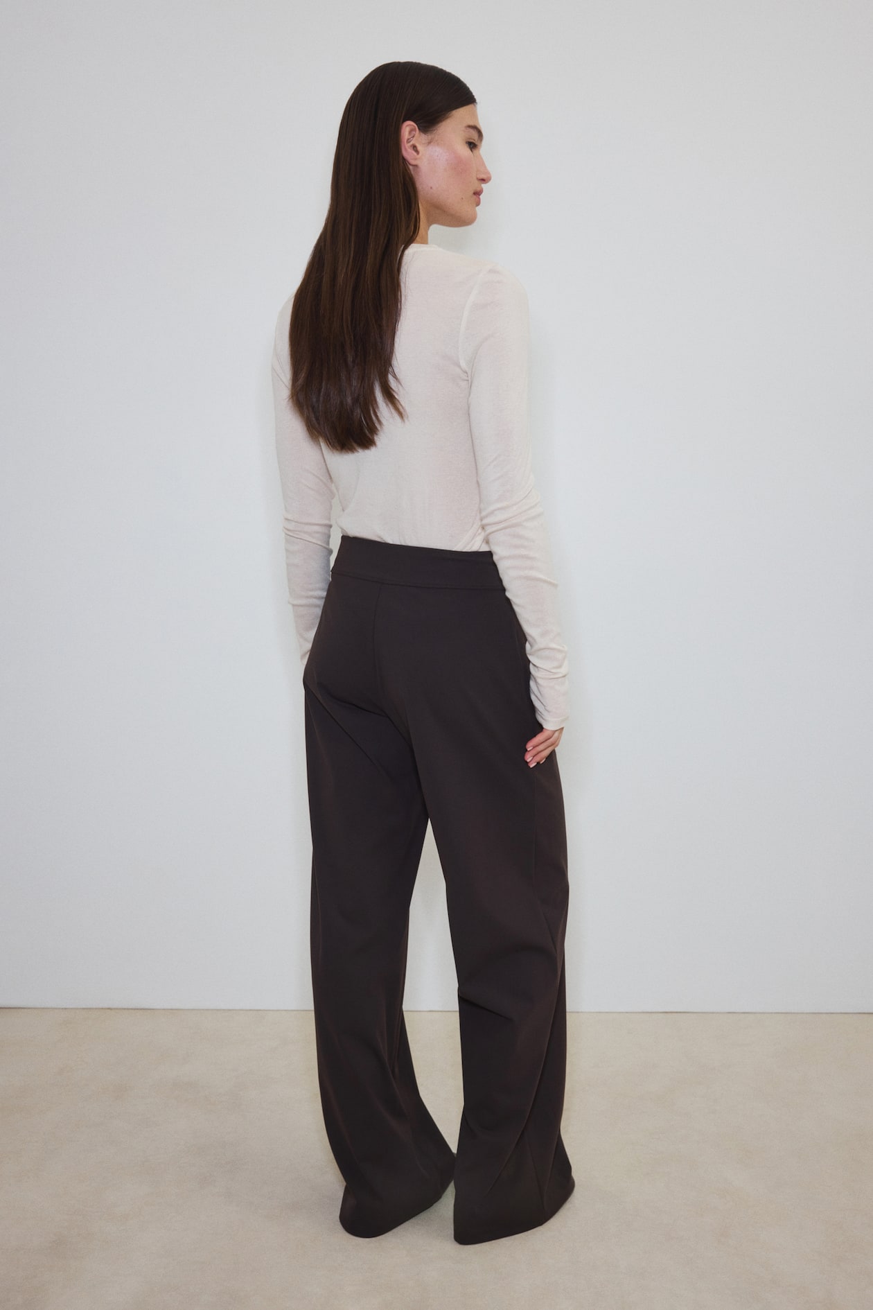 Four-Way Stretch Wide-Cut Pants - image 4