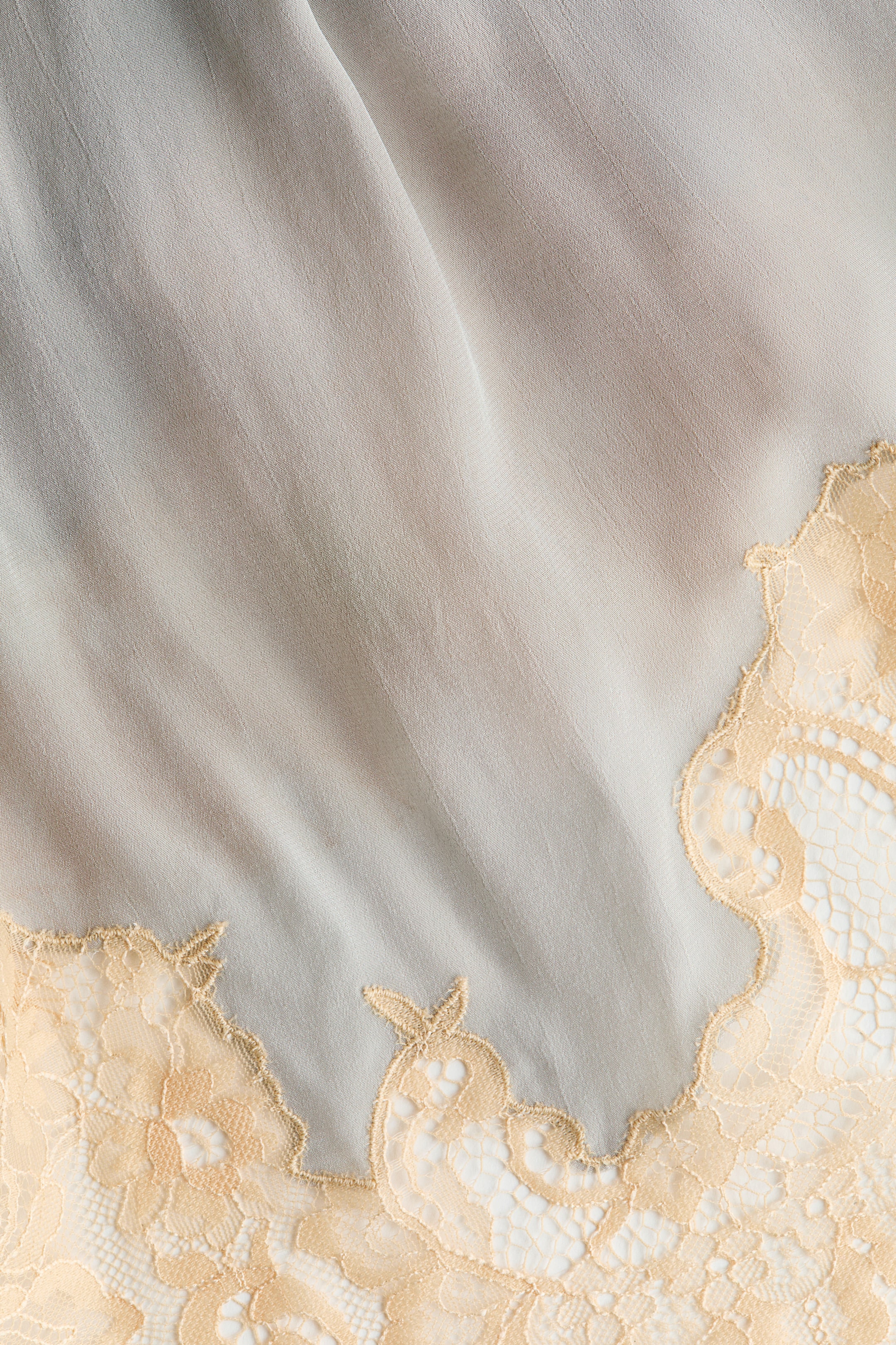 Haut en viscose avec dentelle