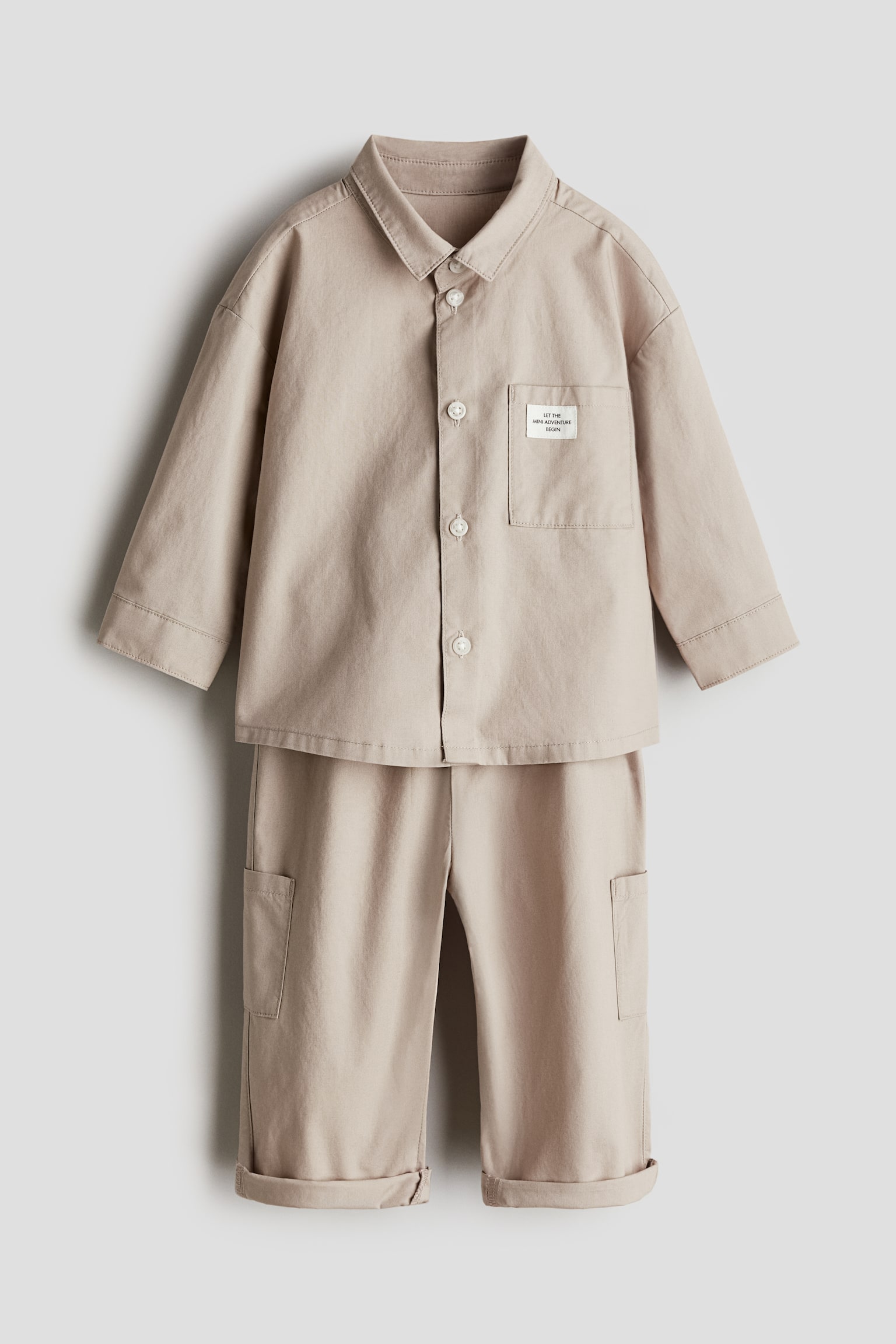 Детский комплект H&M 2-piece Shirt and Pants Set, цвет: Светлый бежевый — фото 1