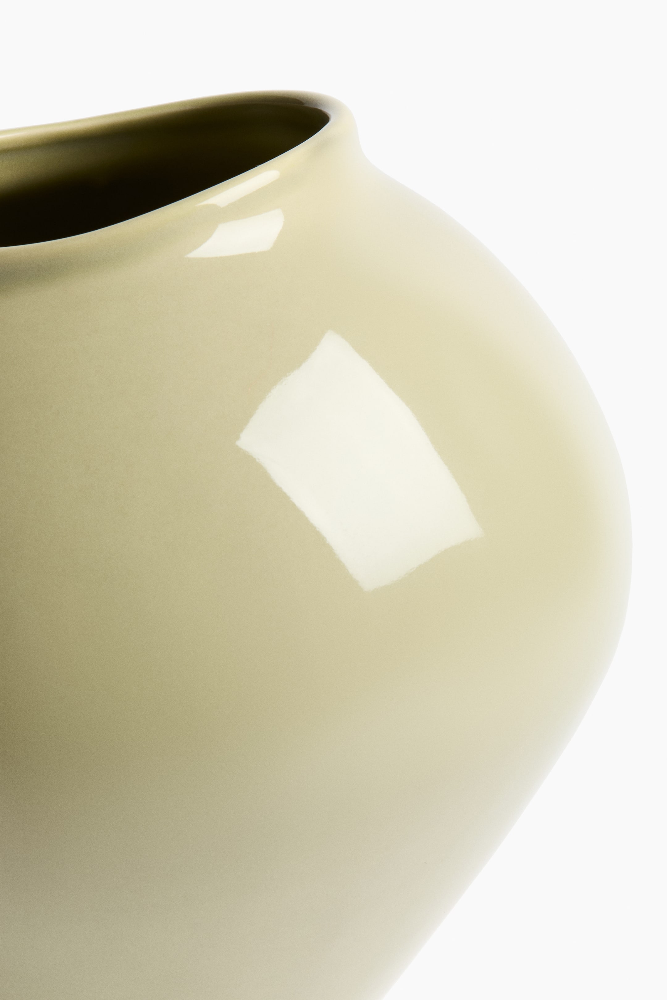 Grand vase irrégulier en grès cérame