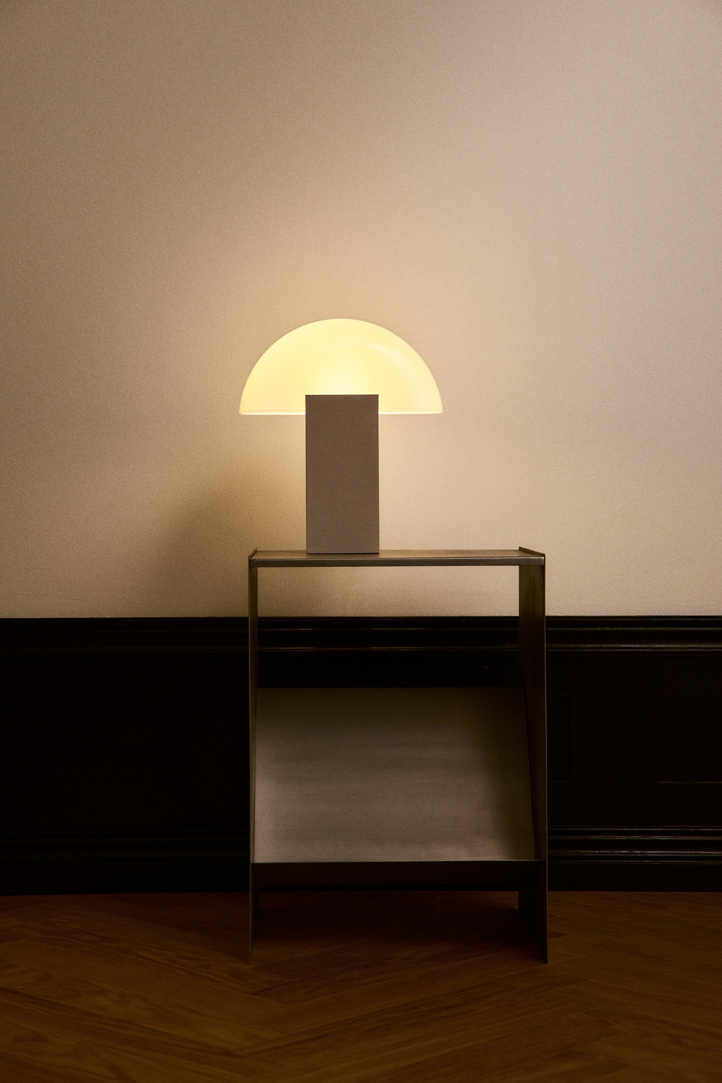 Geometric table lamp - Light beige/Light beige/Silver-coloured