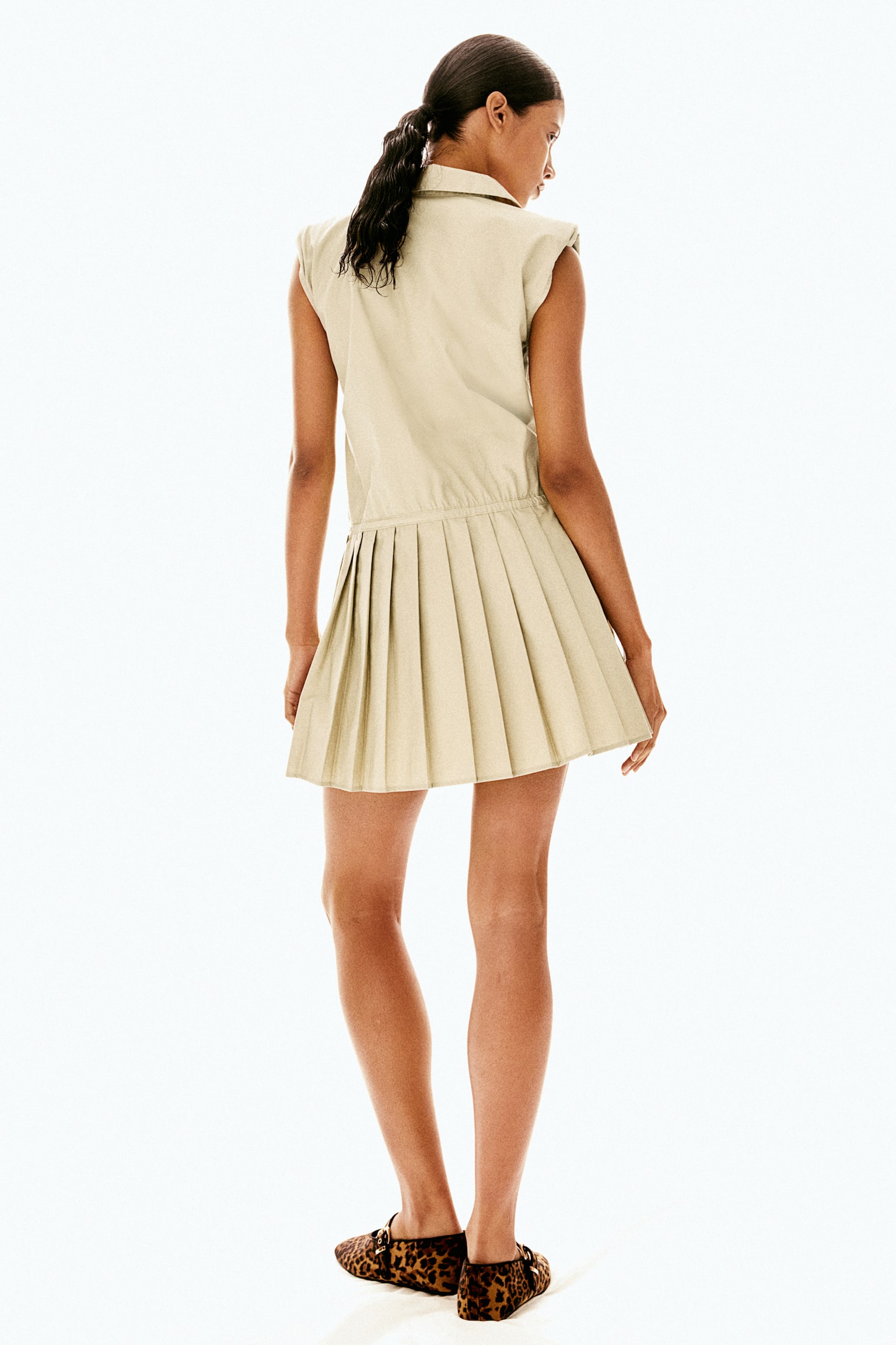 Pleated-skirt shoulder-pad dress - Light beige/Cream - 1