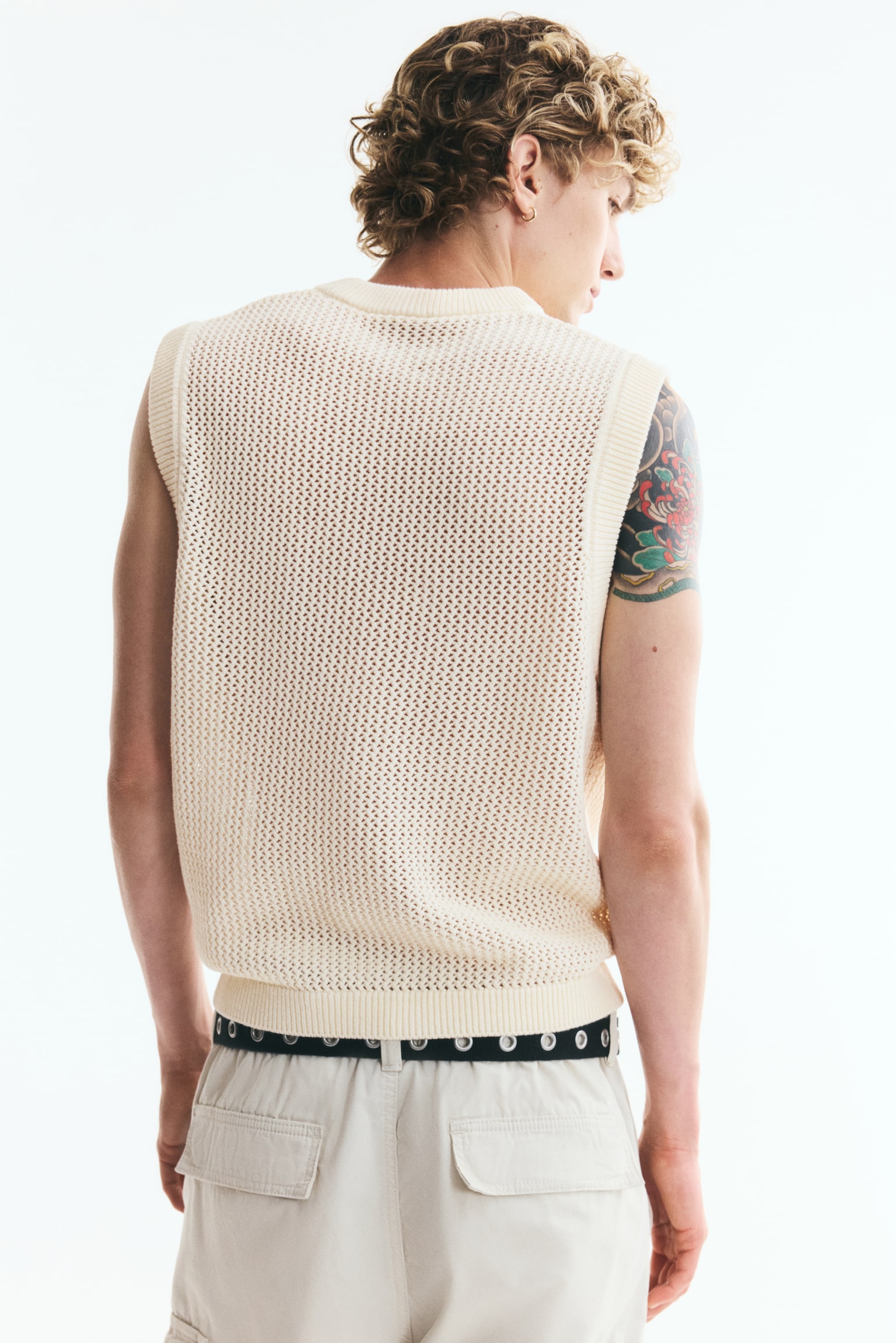 Мужской жилет H&M Regular-Fit Open-Knit Sweater Vest, цвет: Светлый бежевый — фото 4