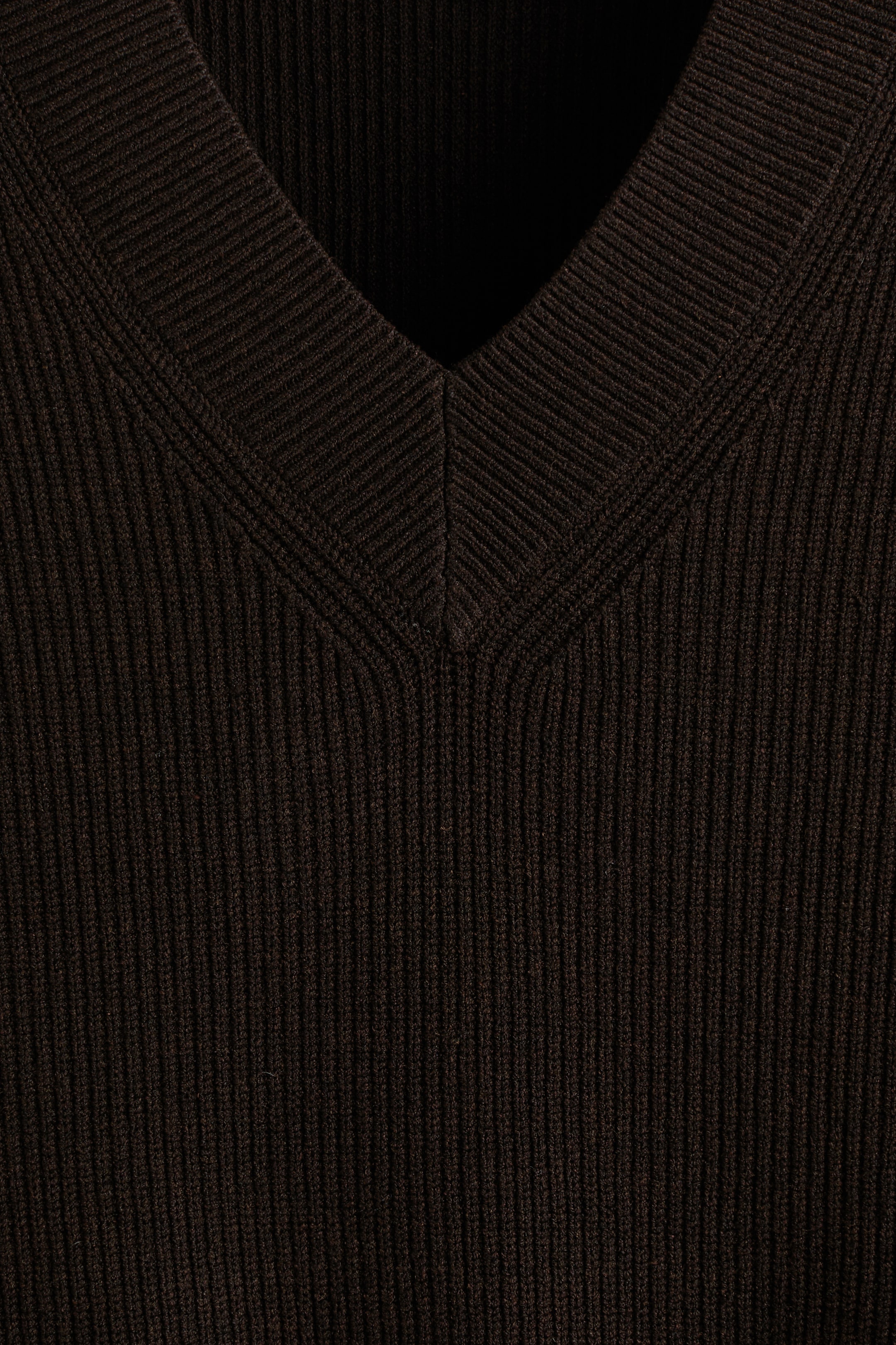 Relaxed-Fit Rib-Knit Sweater