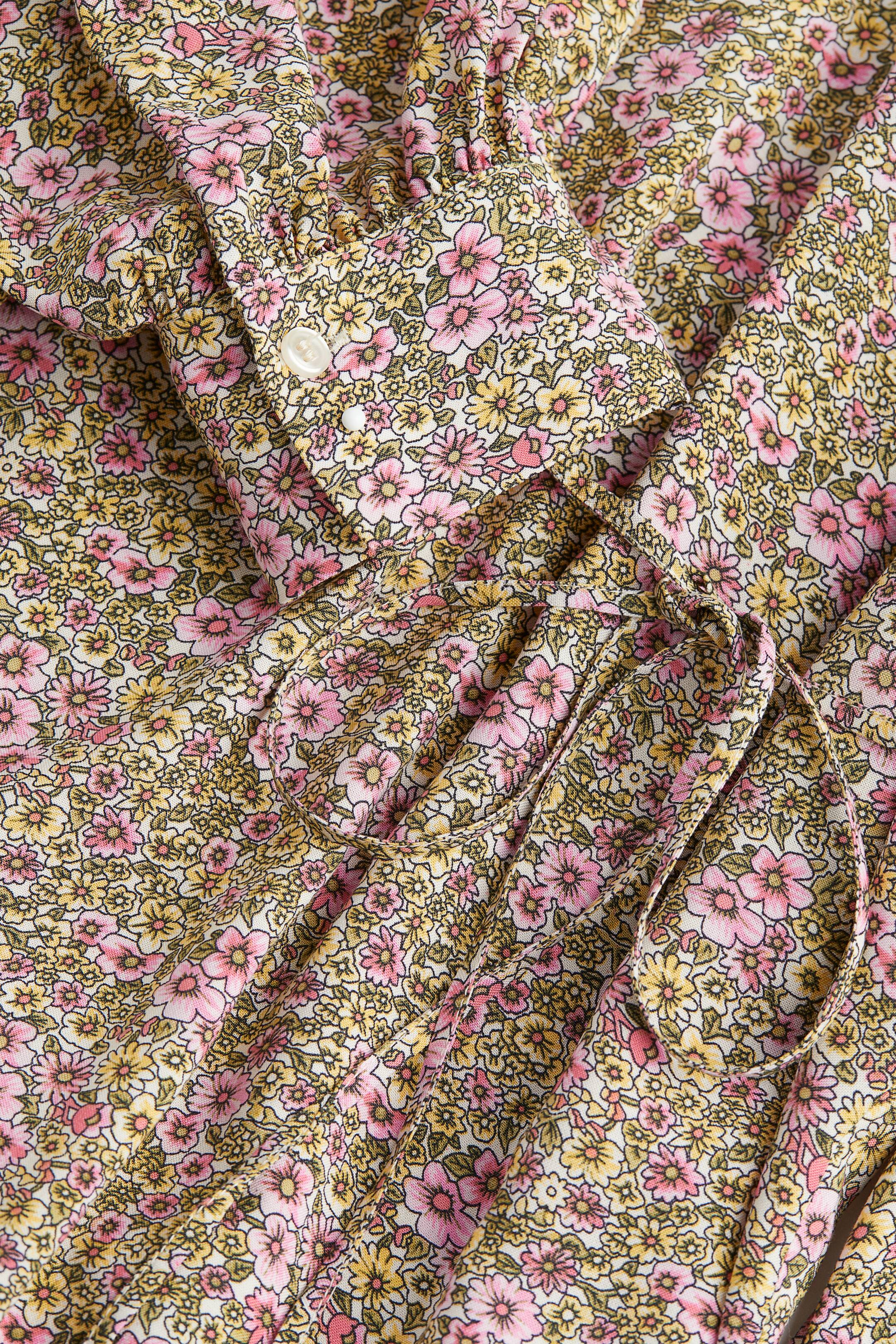 Größeres Bild ansehen: MAMA Tunika mit Bindegürtel - Rosa/Klein geblümt - Ladies | H&M DE 2