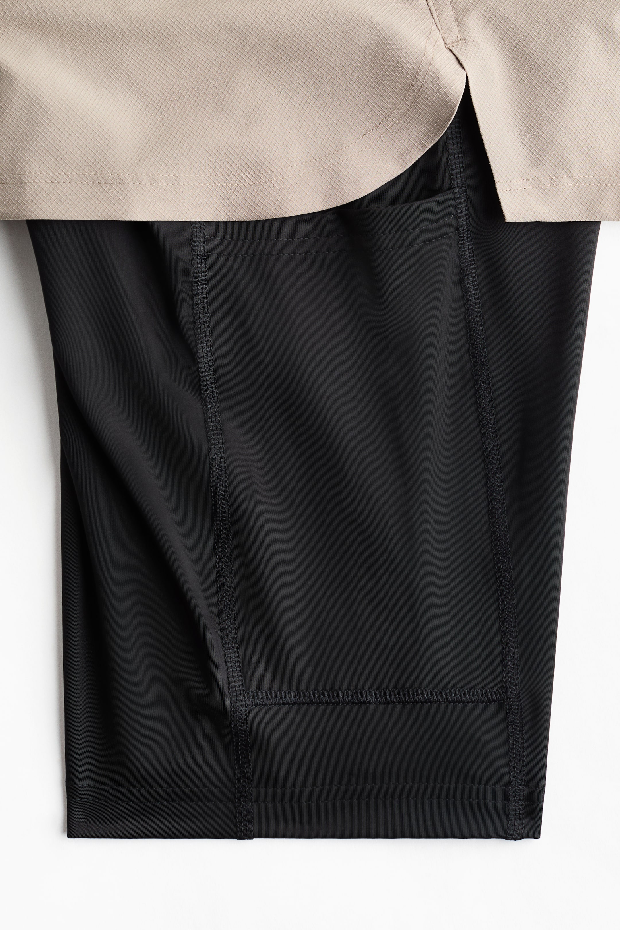 이미지 확대 보기: 더블 레이어 스포츠 쇼츠 DryMove™ - 베이지/블랙 - Men | H&M KR 3