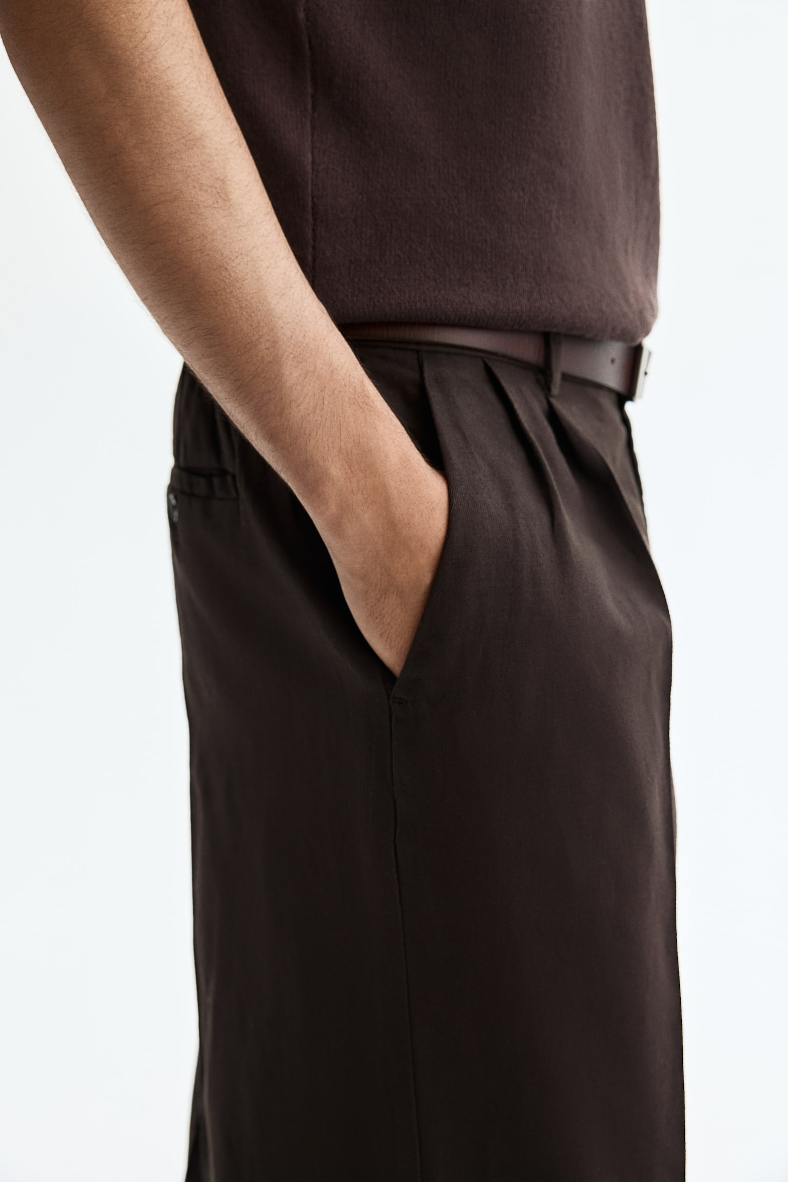 Loose Fit Linen-blend trousers - Dark brown/Black/Cream - 4