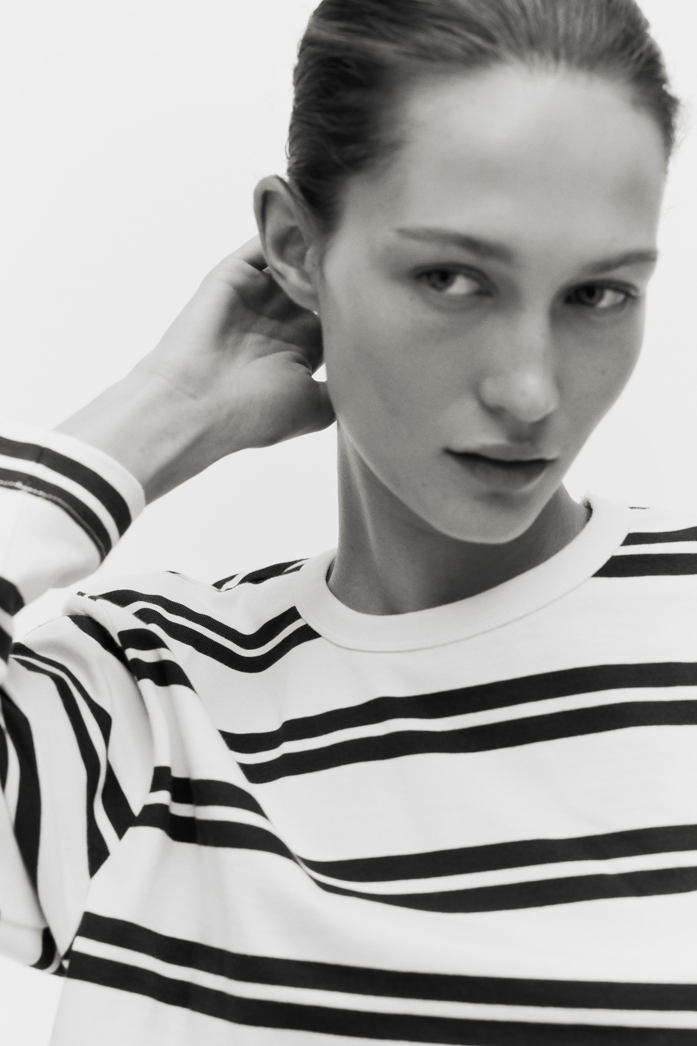 Tricou din bumbac cu mâneci lungi - Alb/dungi bleumarin/Roșu/dungi