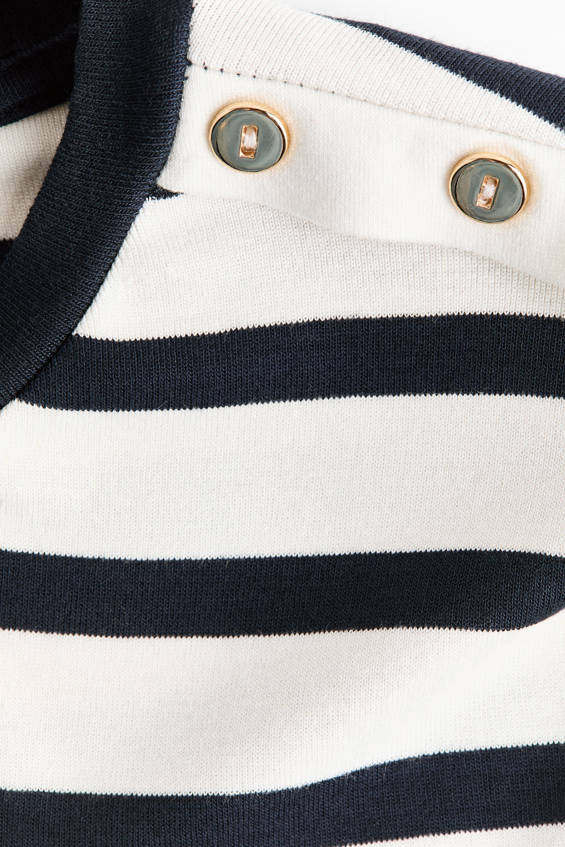 Button-Detail Viscose Top
