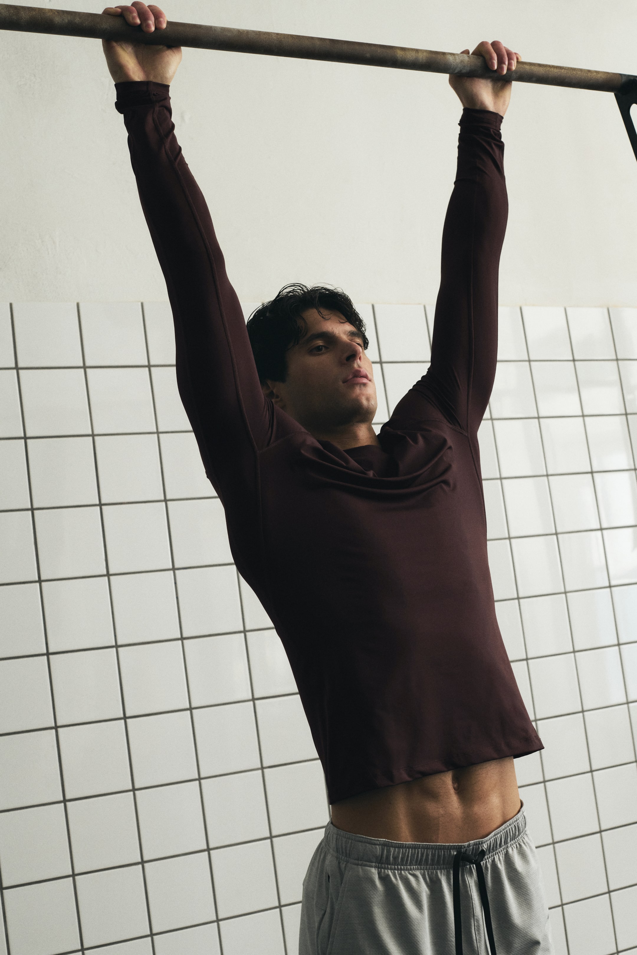 Voir une image plus grande: T-shirt de sport athlétique DryMove🅪 - Brun foncé - HOMME | H&M CA 1