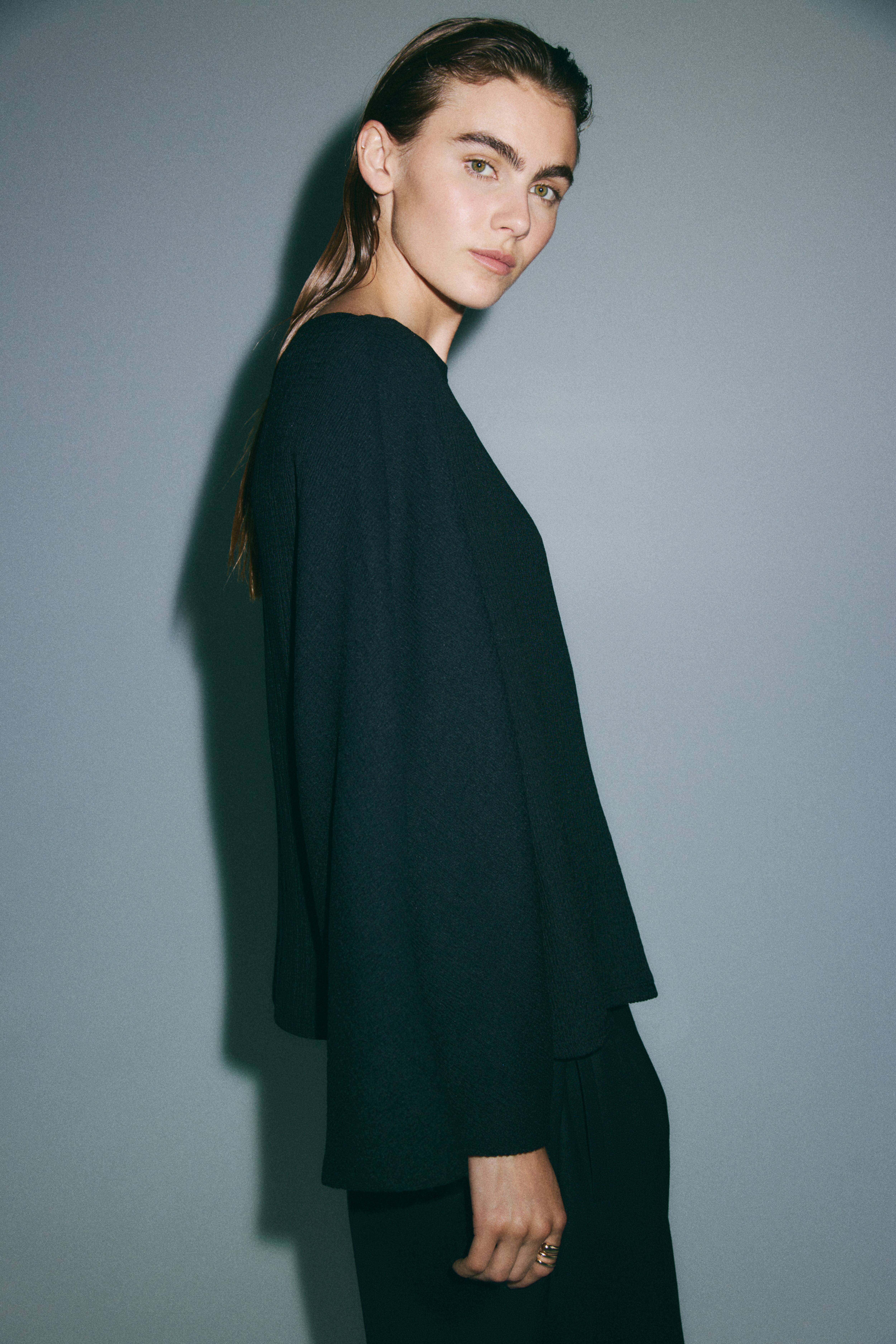 Crinkled Batwing-Sleeved Top