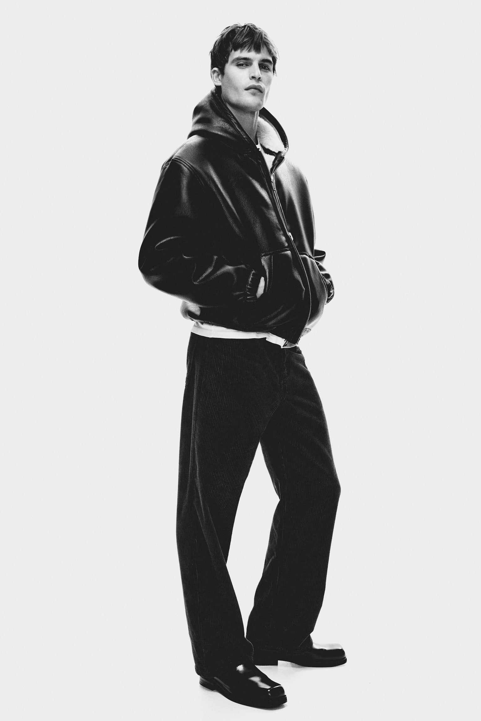 מכנסיים מקורדרוי Relaxed Fit - חום כהה/כחול נייבי - 7