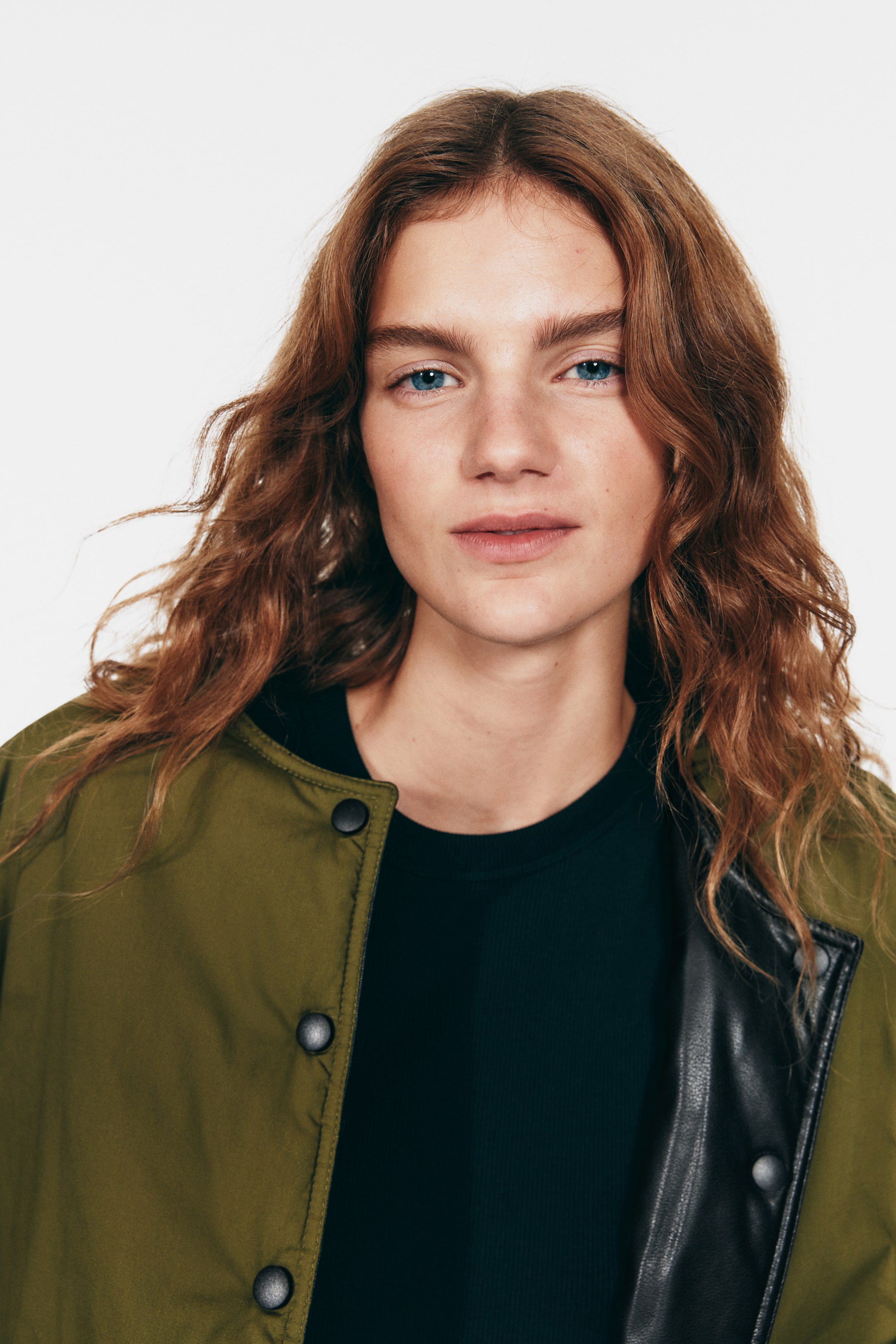 Ampliar la imagen: Reversible bomber jacket - Negro/Verde caqui oscuro - Ladies | H&M MX 3