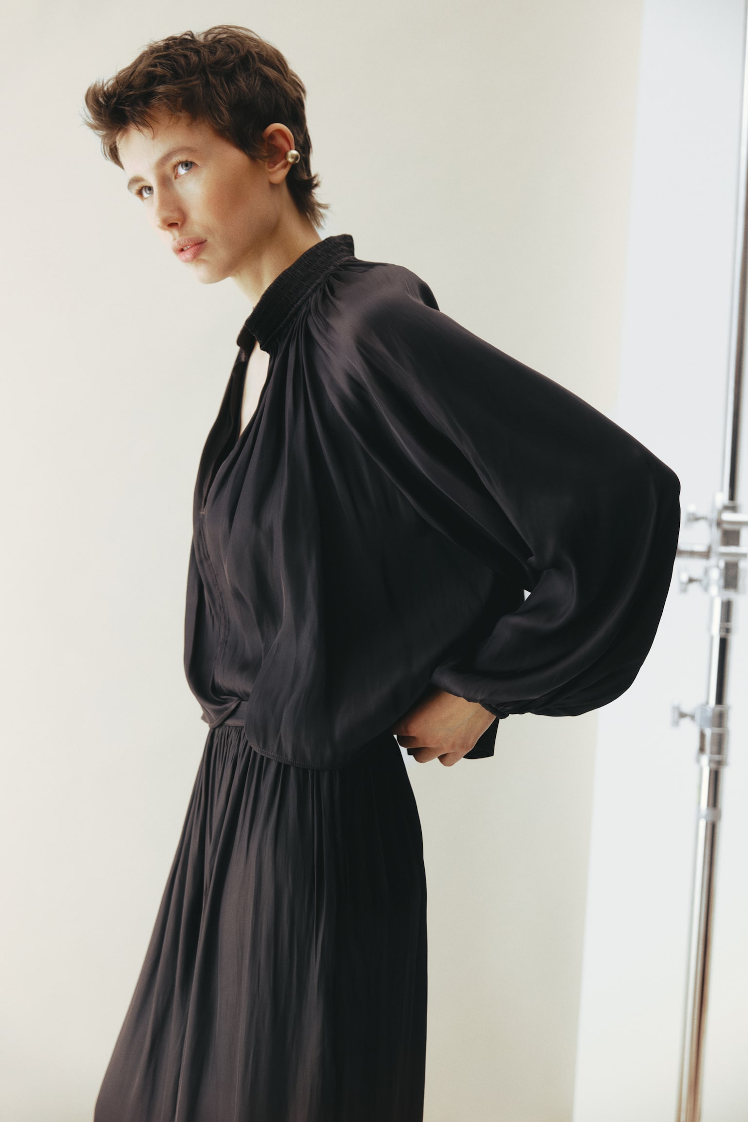 Oversized V-neck blouse - Dark brown - 5