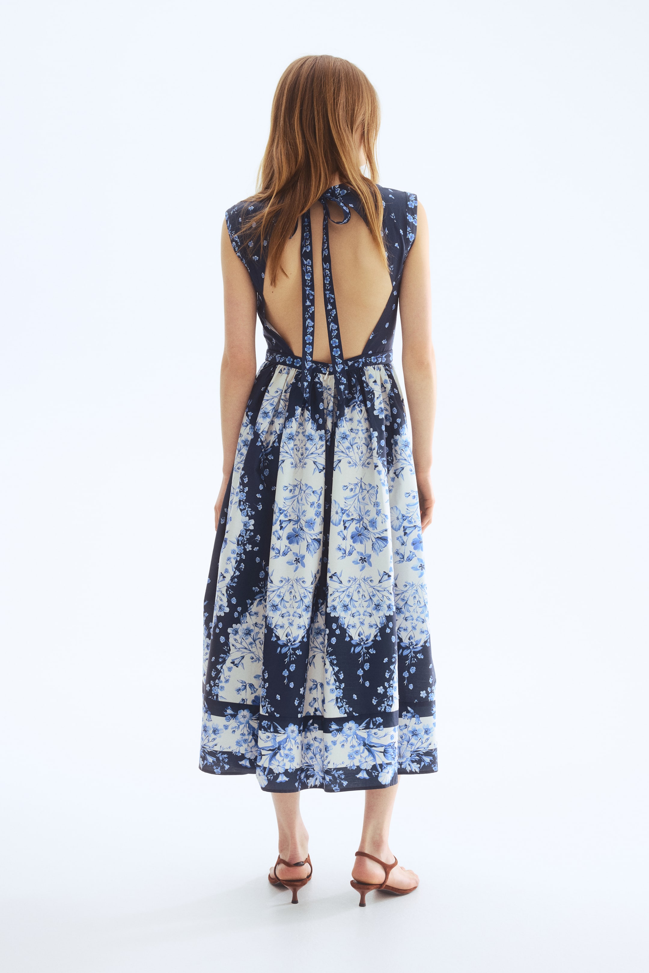 Robe en popeline à jupe évasée