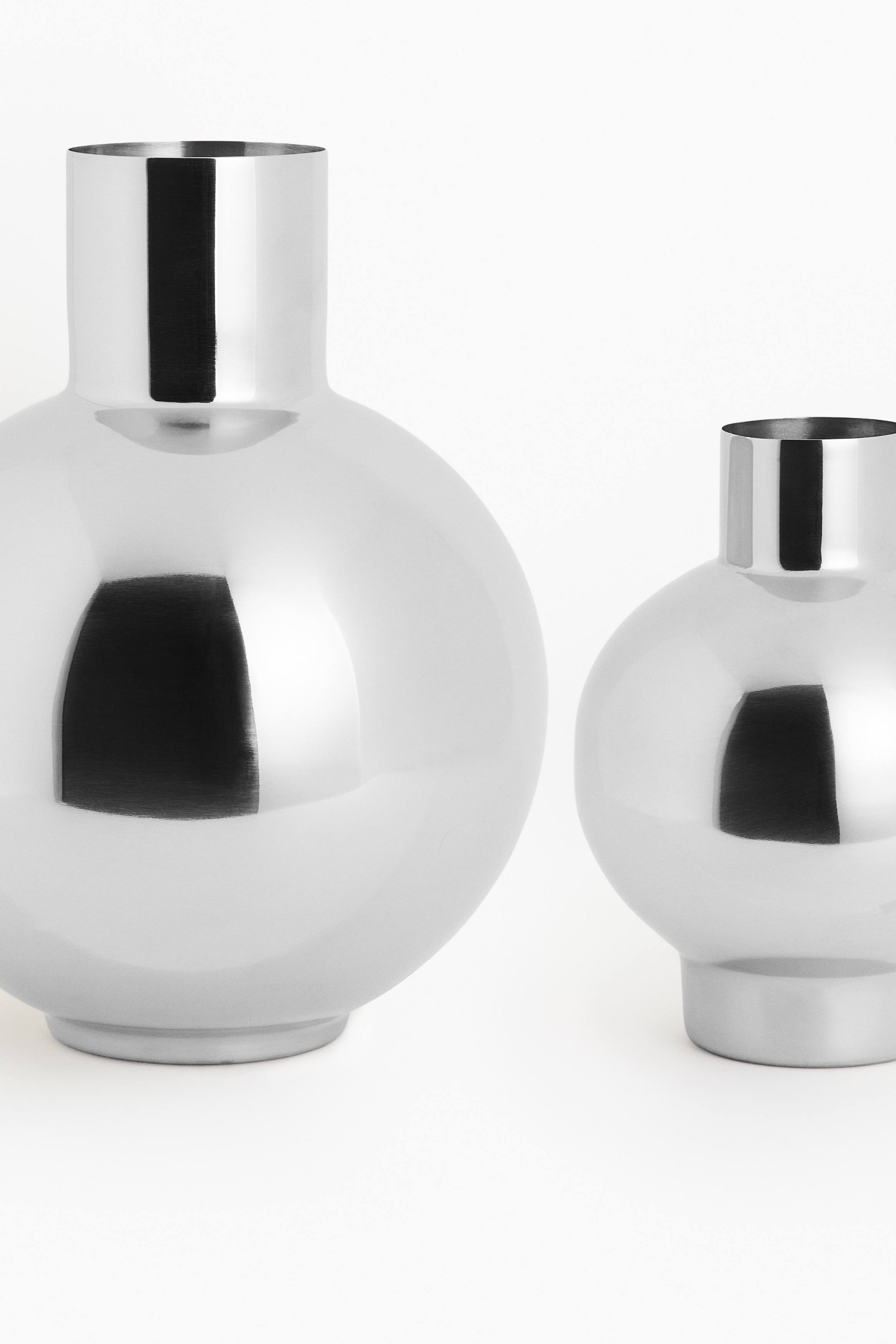 Silver-colored Large Stainless Steel Vase at H&M Home | H&M US