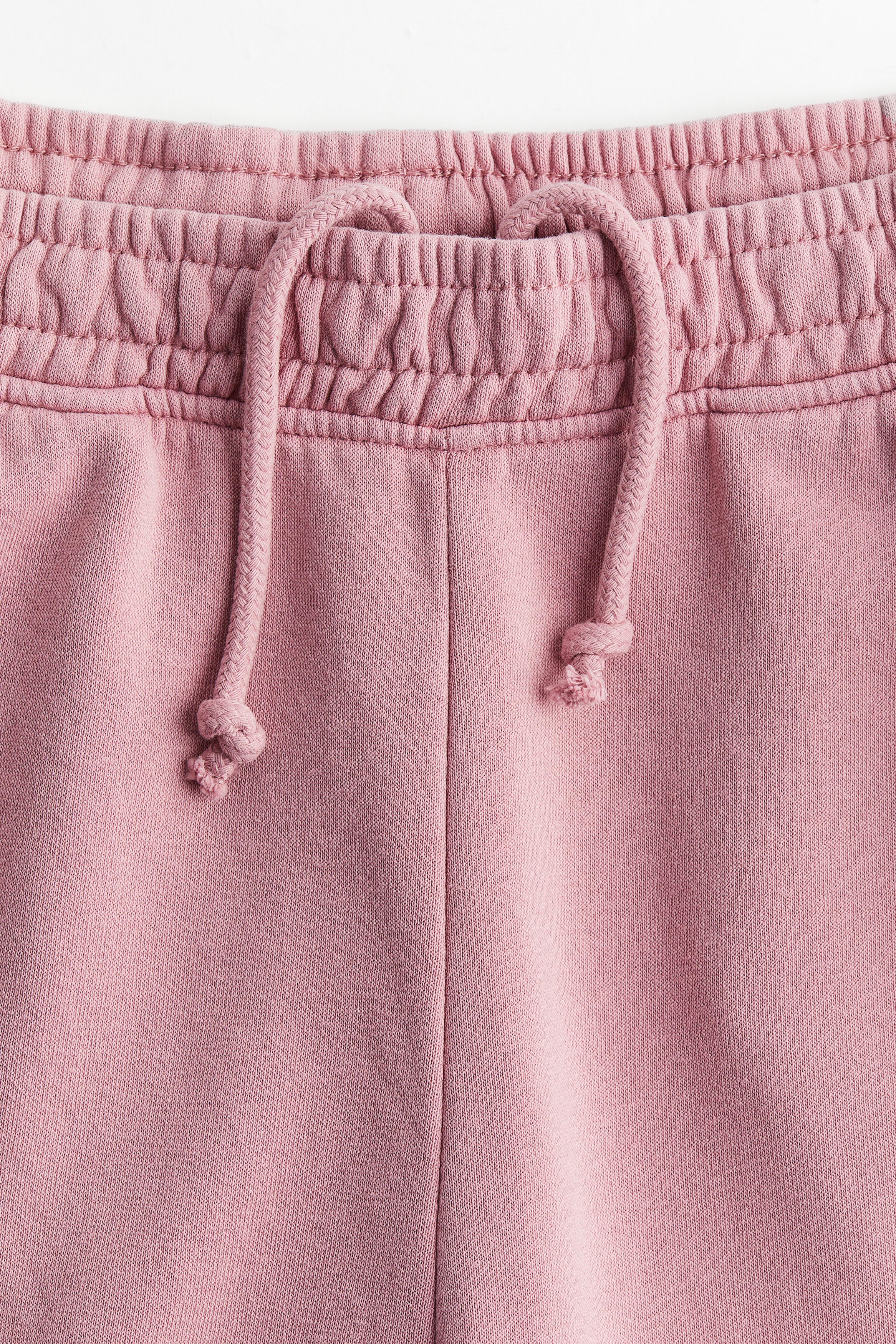 Pantiesdagi yoshlar Pantiesdagi yoshlar