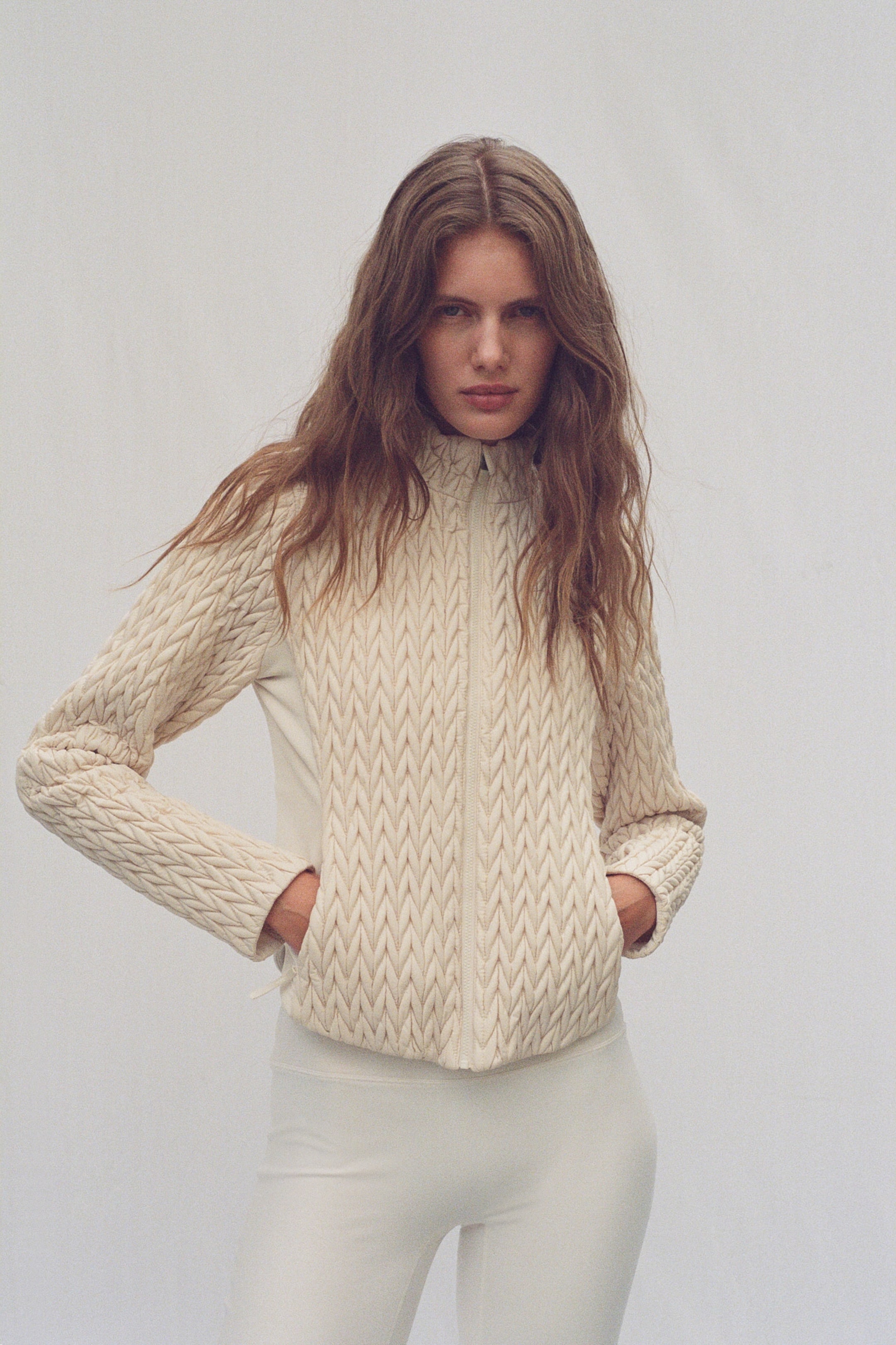 이미지 확대 보기: 퀼티드 라이너 재킷 ThermoMove™ - 크림 - 여성 | H&M KR 1