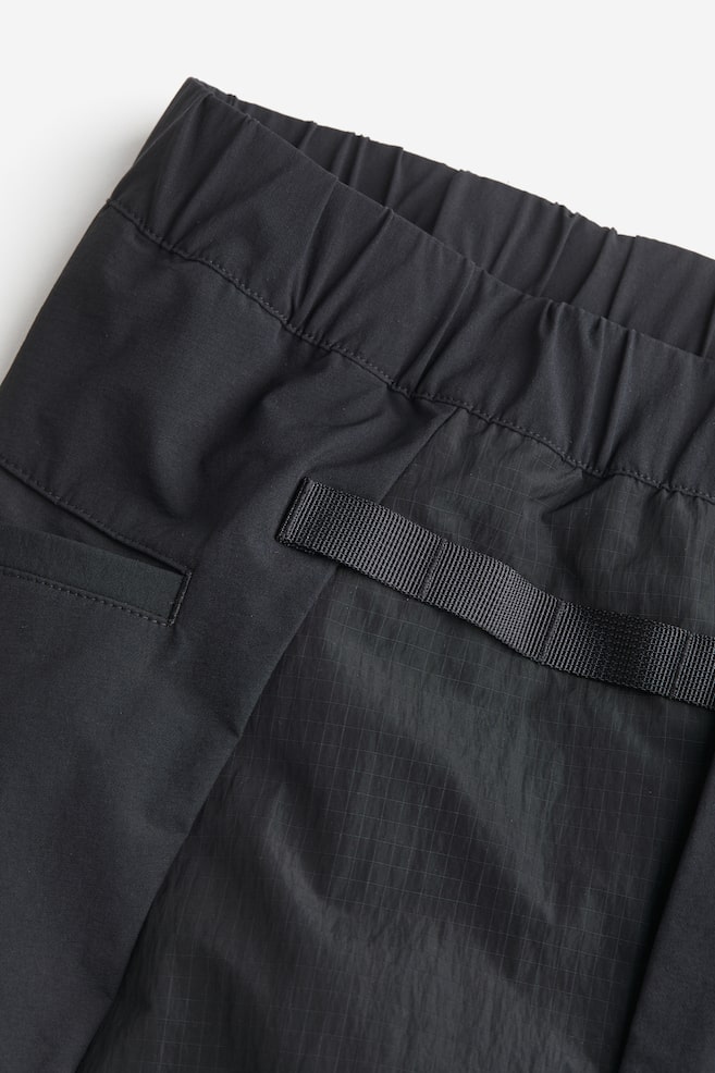 Outdoor parachute trousers - Black/Dark khaki green - 9